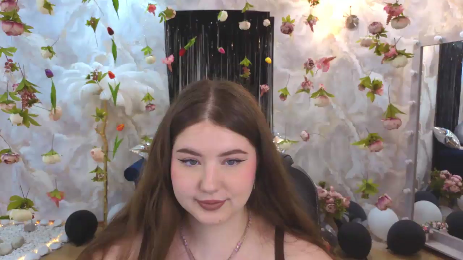 Gallery image thumbnail from EnigmaVeil's myfreecams stream on, 07/22/2026, 05:47 image 16 of 20