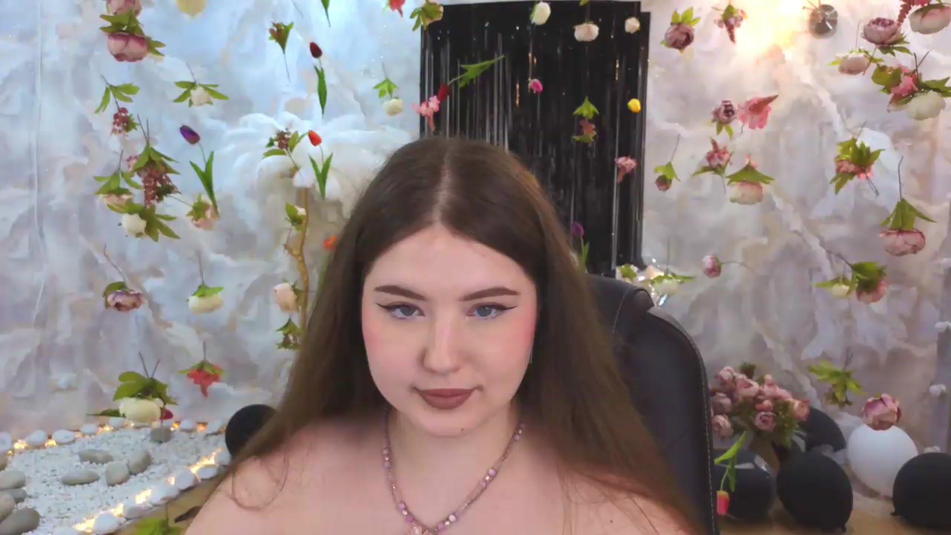 Gallery image thumbnail from EnigmaVeil's myfreecams stream on, 07/22/2026, 08:56 image 7 of 20