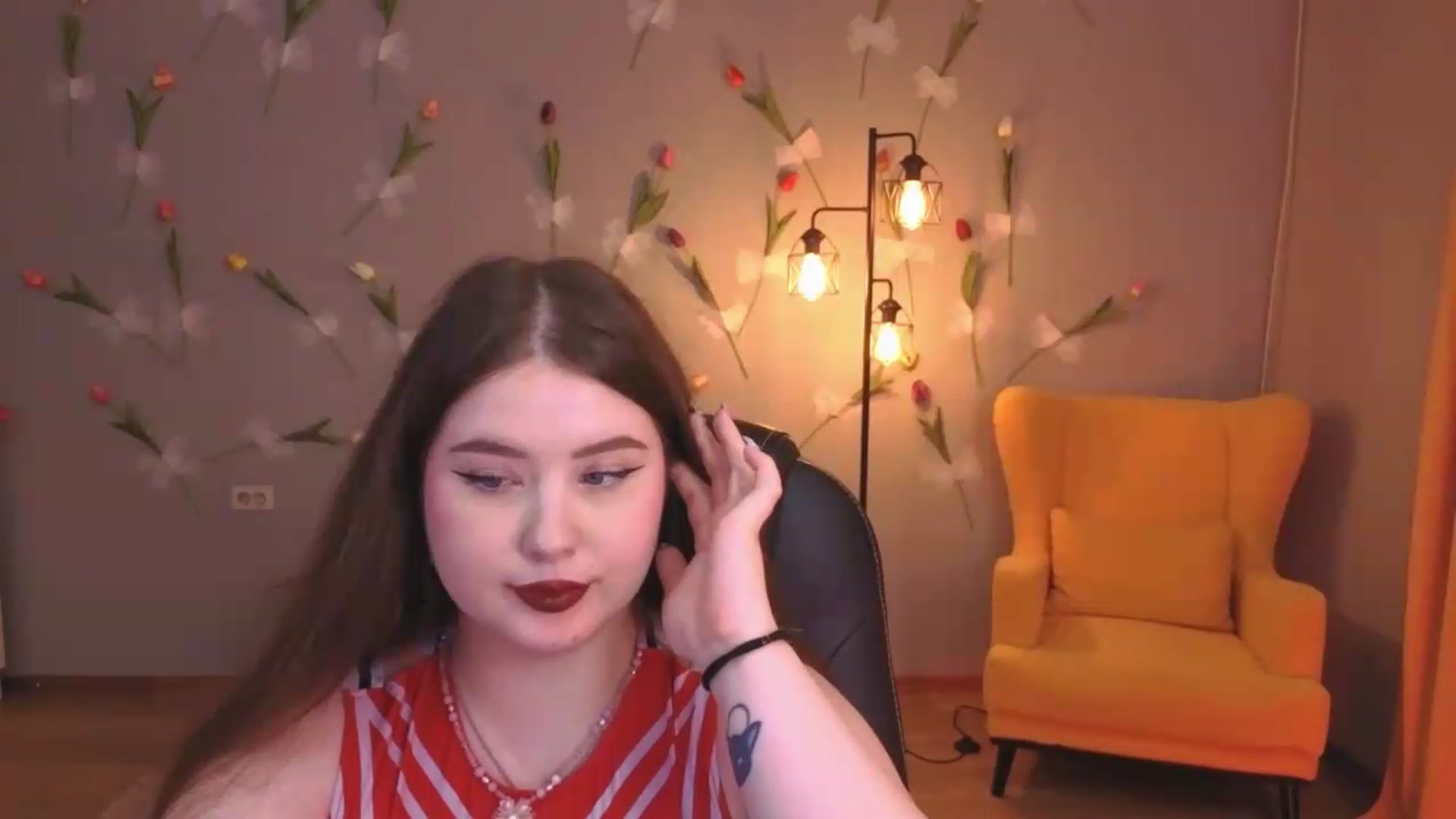 Gallery image thumbnail from EnigmaVeil's myfreecams stream on, 07/24/2026, 02:22 image 6 of 20