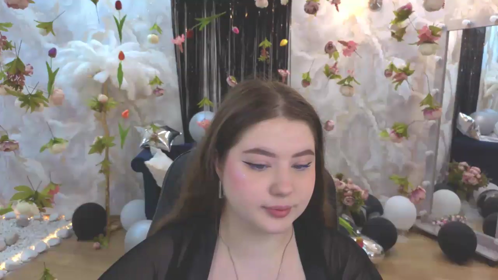 Gallery image thumbnail from EnigmaVeil's myfreecams stream on, 07/27/2026, 03:33 image 6 of 20