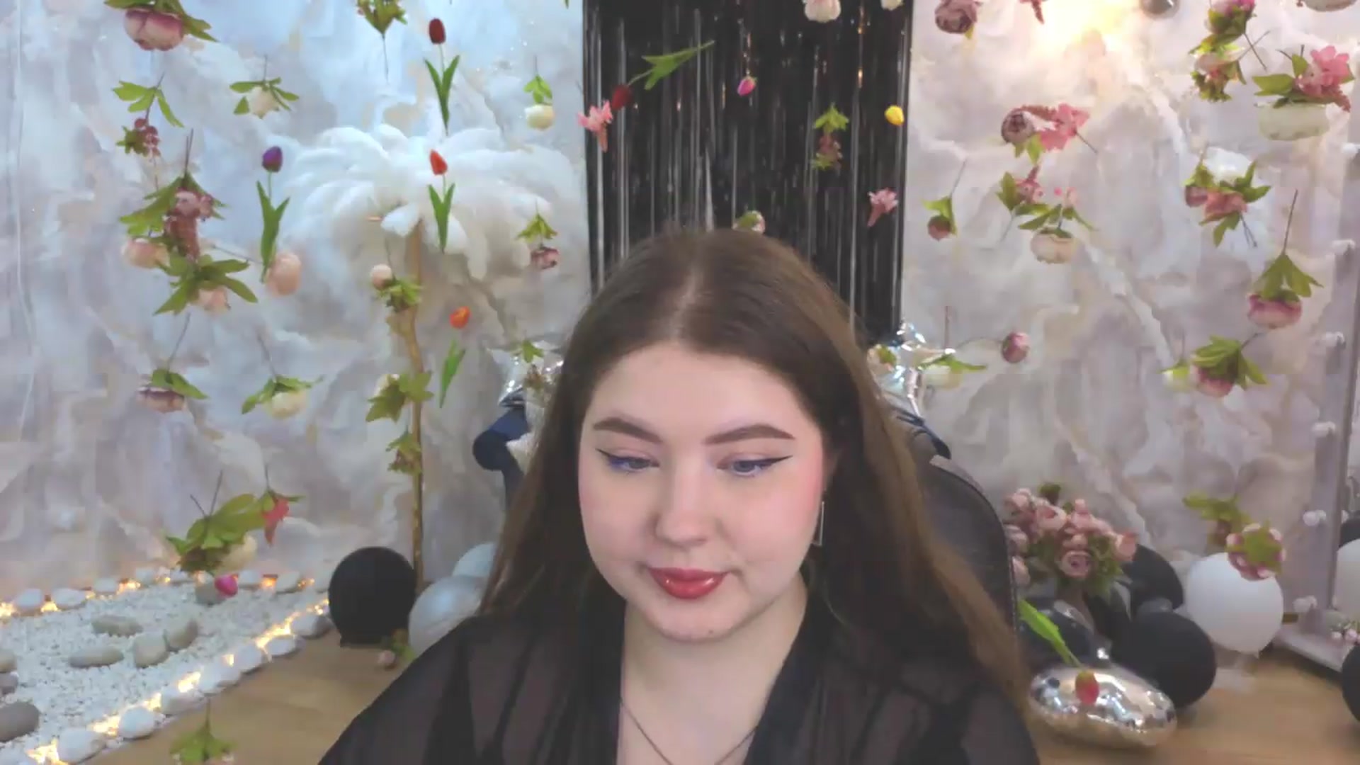 Gallery image thumbnail from EnigmaVeil's myfreecams stream on, 07/27/2026, 04:47 image 9 of 20