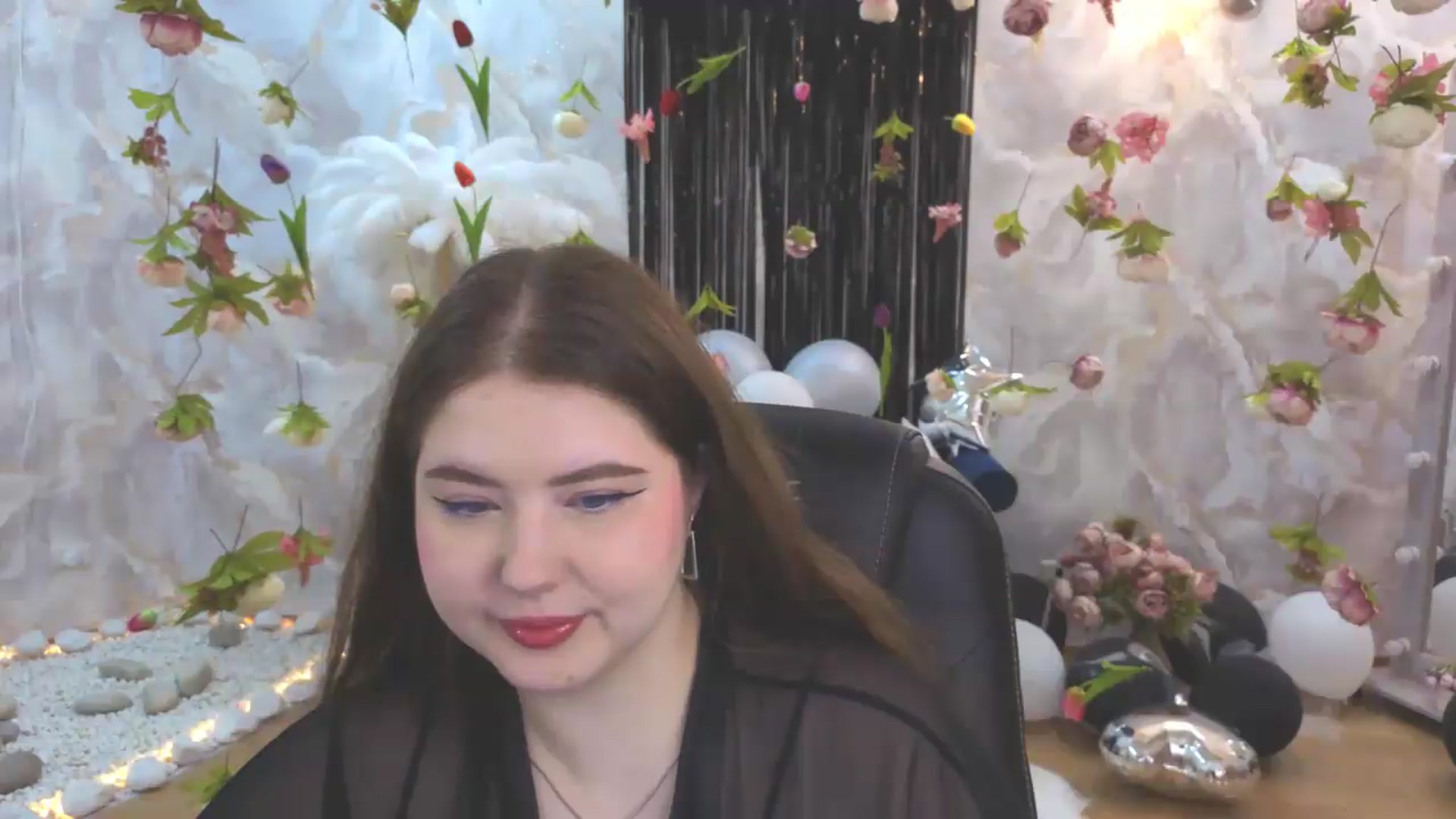 Gallery image thumbnail from EnigmaVeil's myfreecams stream on, 07/27/2026, 04:47 image 10 of 20
