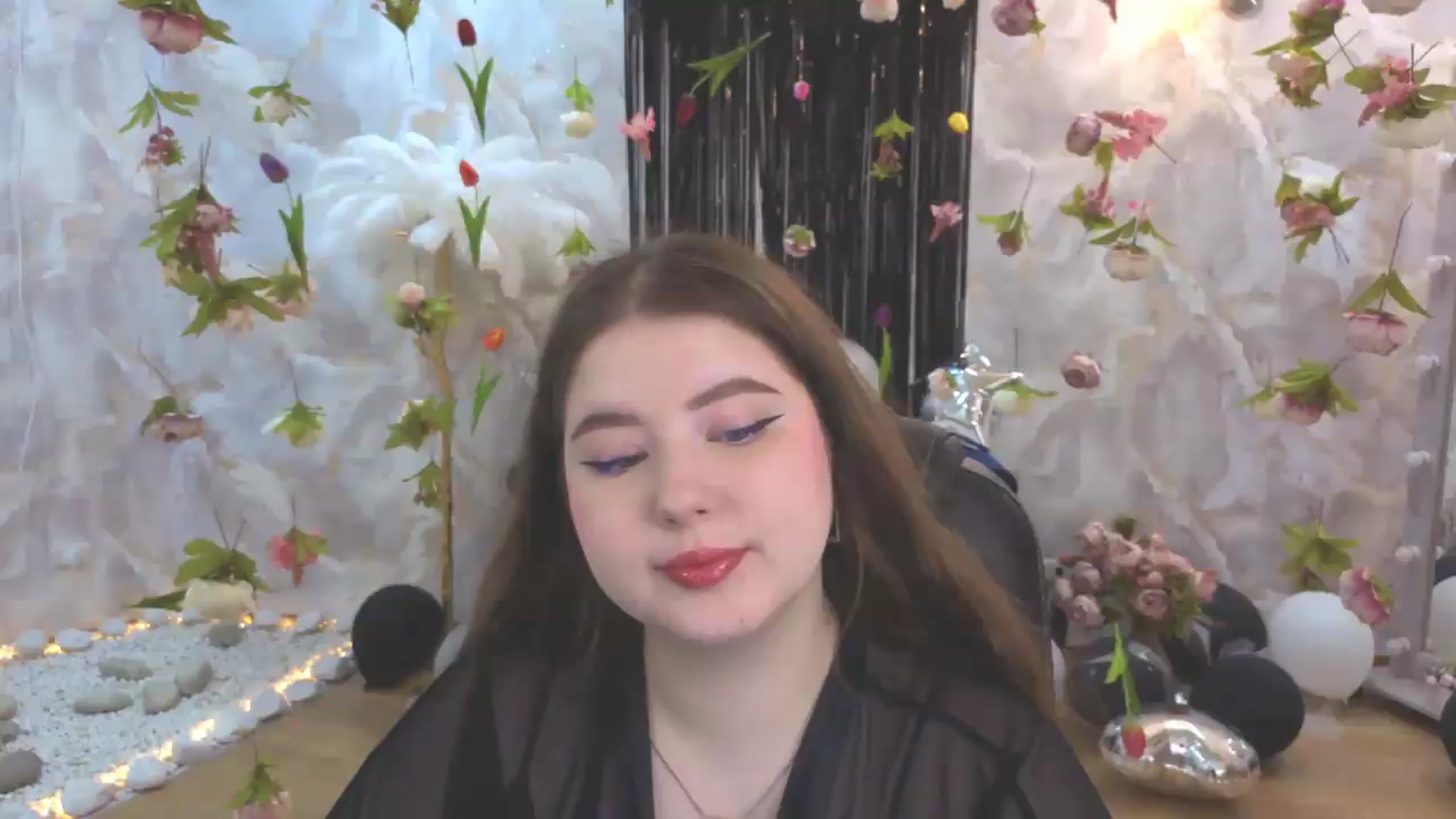 Gallery image thumbnail from EnigmaVeil's myfreecams stream on, 07/27/2026, 04:47 image 5 of 20