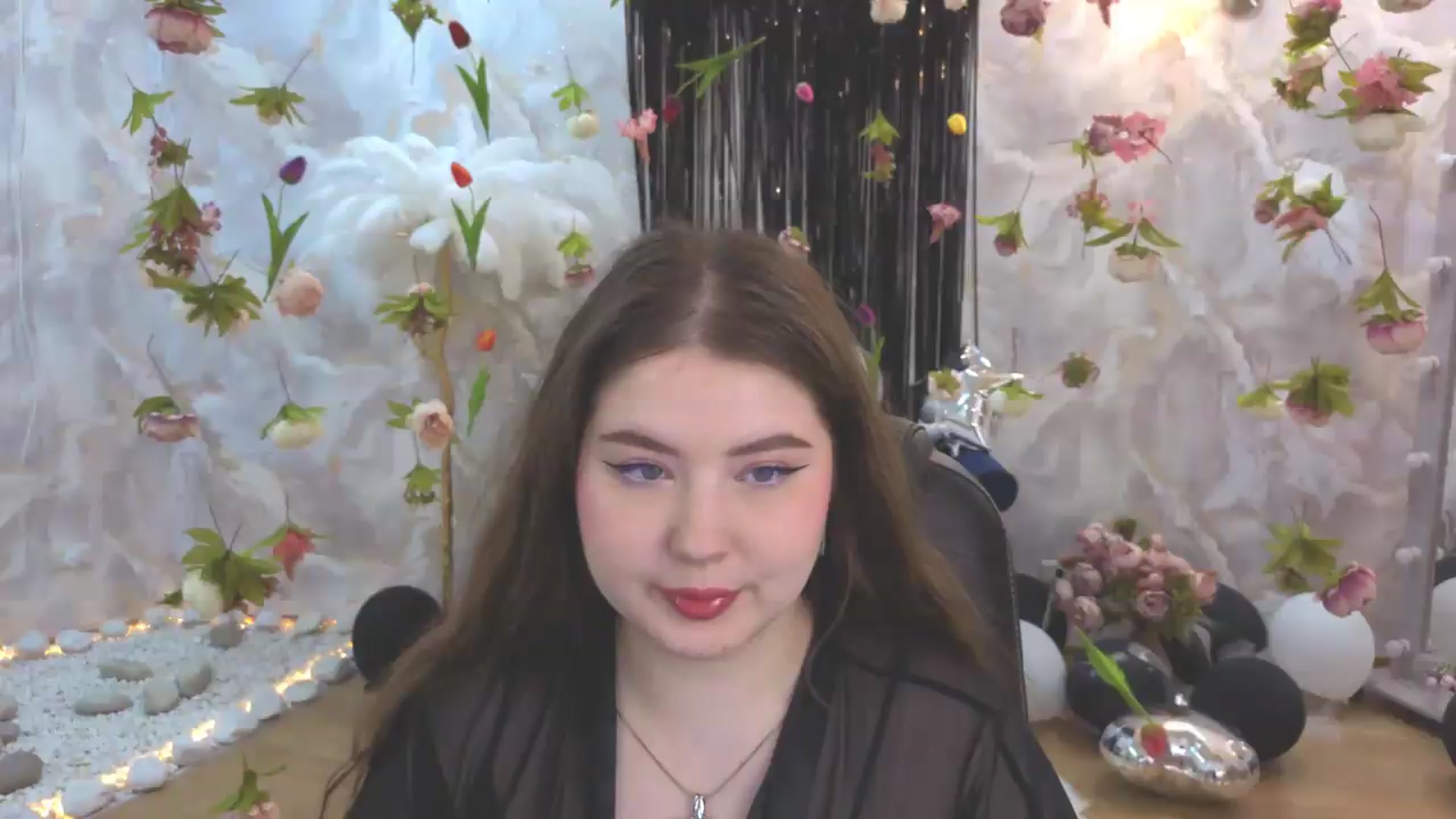Gallery image thumbnail from EnigmaVeil's myfreecams stream on, 07/27/2026, 04:47 image 1 of 20