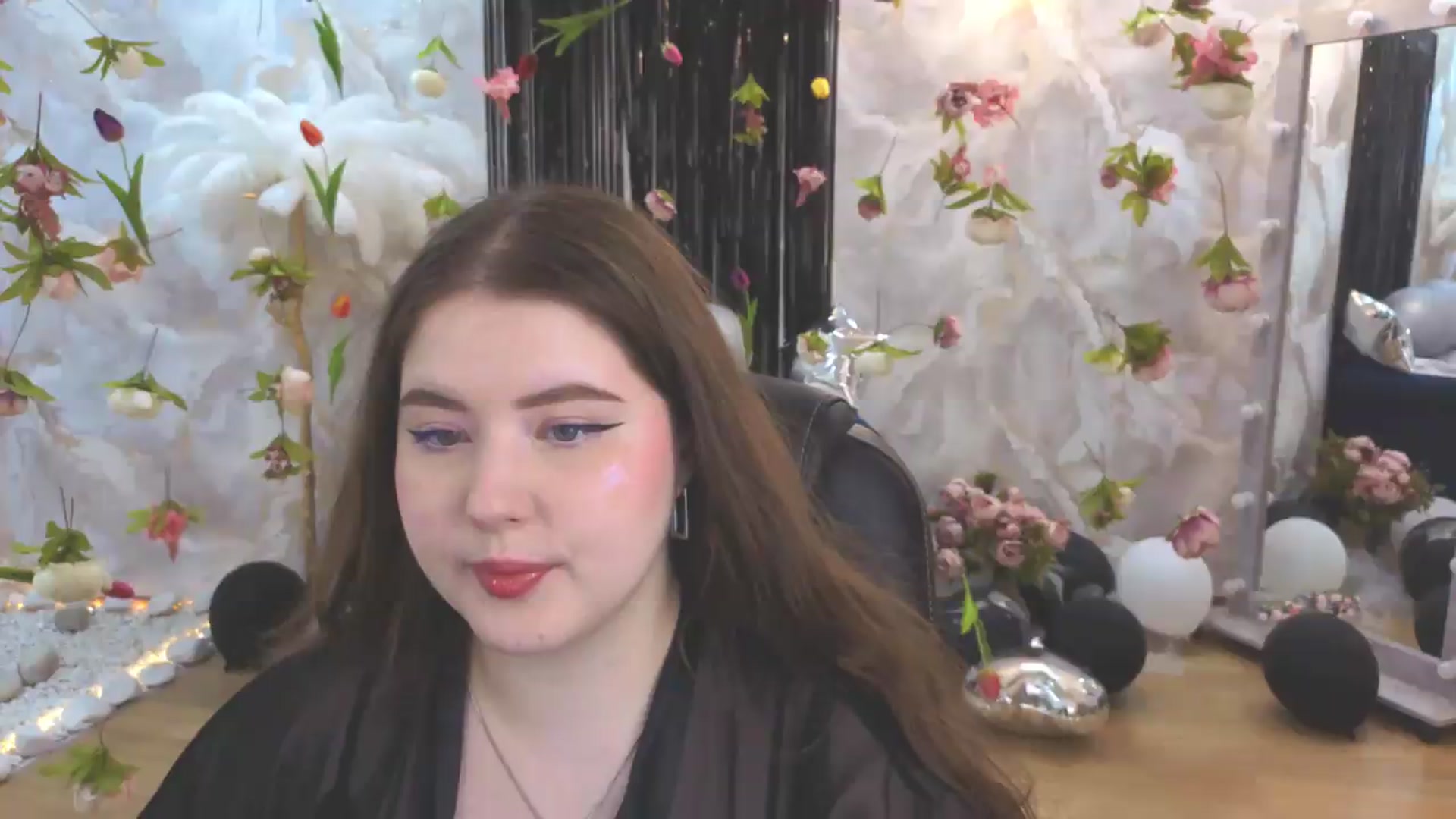 Gallery image thumbnail from EnigmaVeil's myfreecams stream on, 07/27/2026, 05:11 image 16 of 20