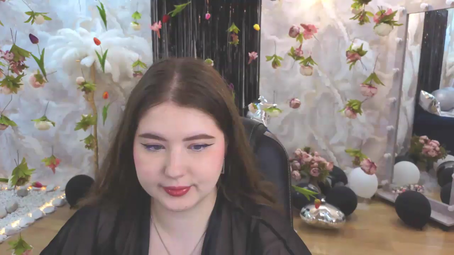 Gallery image thumbnail from EnigmaVeil's myfreecams stream on, 07/27/2026, 05:11 image 3 of 20