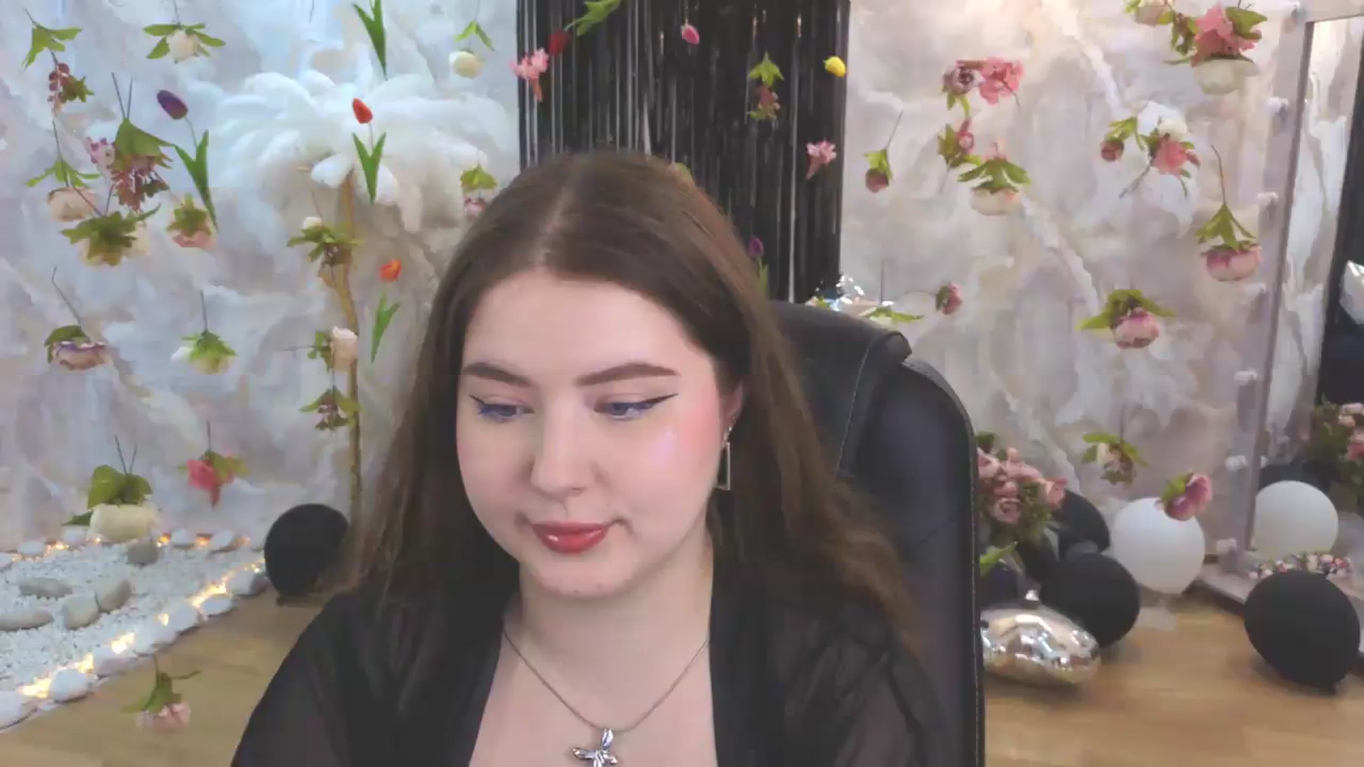 Gallery image thumbnail from EnigmaVeil's myfreecams stream on, 07/27/2026, 05:47 image 18 of 20