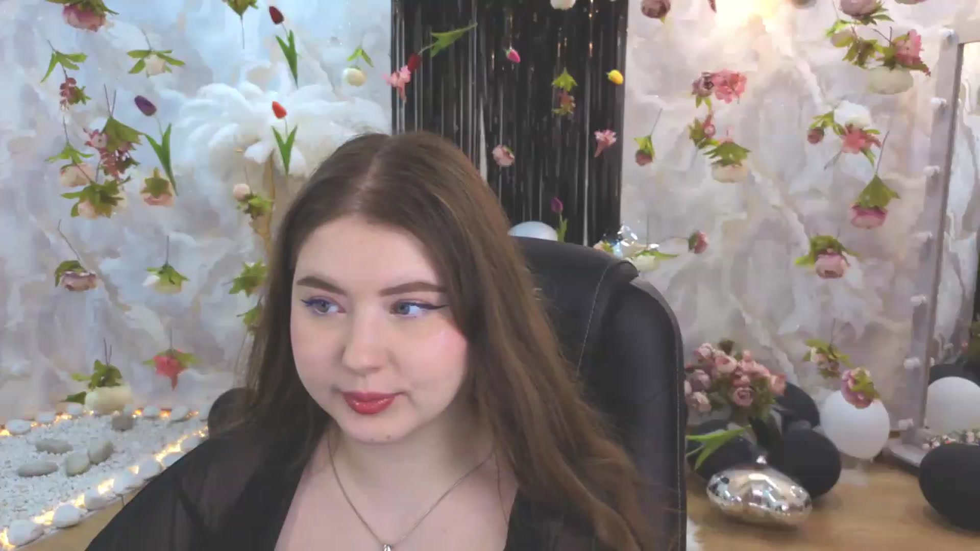 Gallery image thumbnail from EnigmaVeil's myfreecams stream on, 07/27/2026, 05:47 image 13 of 20