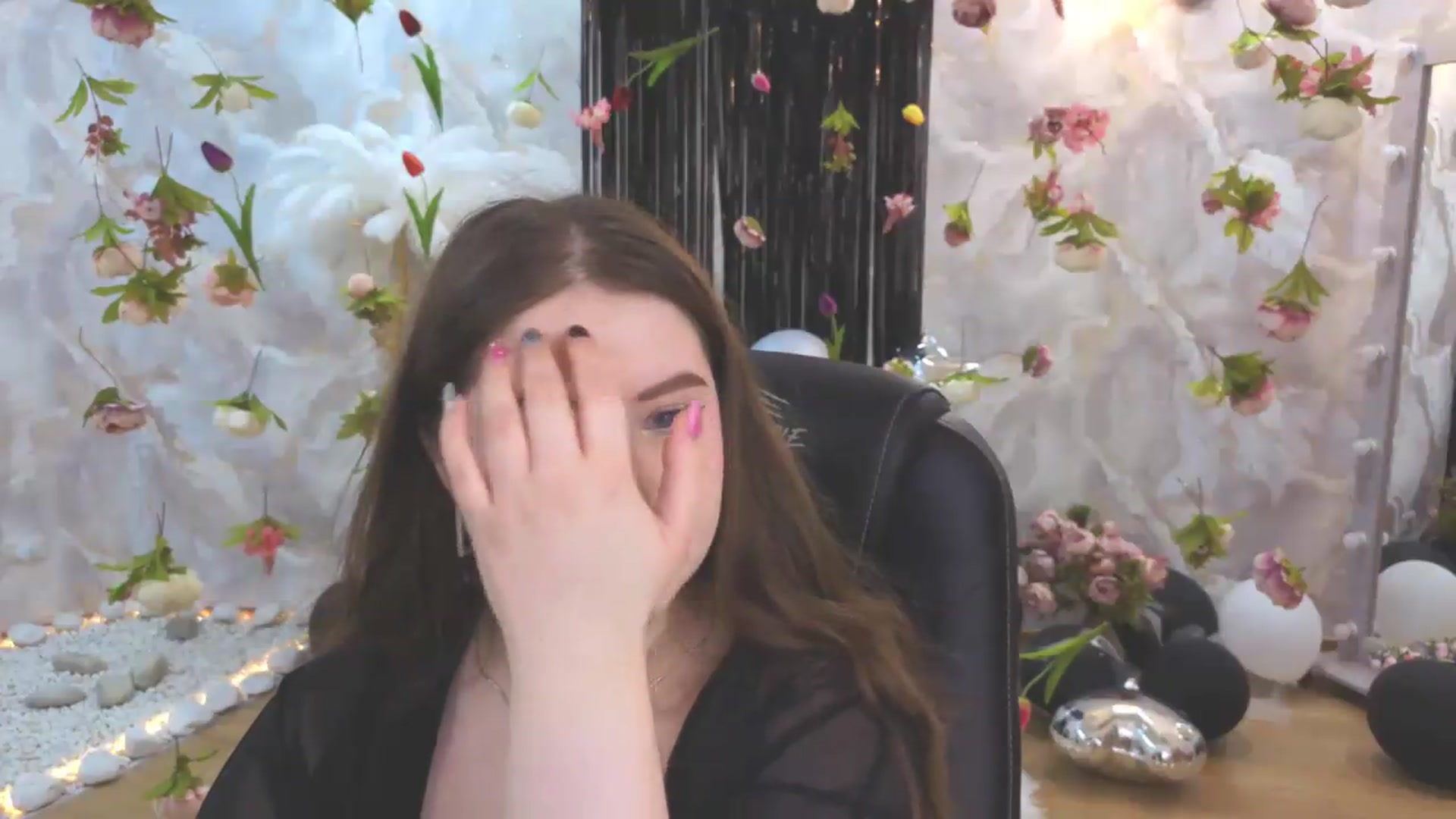 Gallery image thumbnail from EnigmaVeil's myfreecams stream on, 07/27/2026, 05:47 image 11 of 20