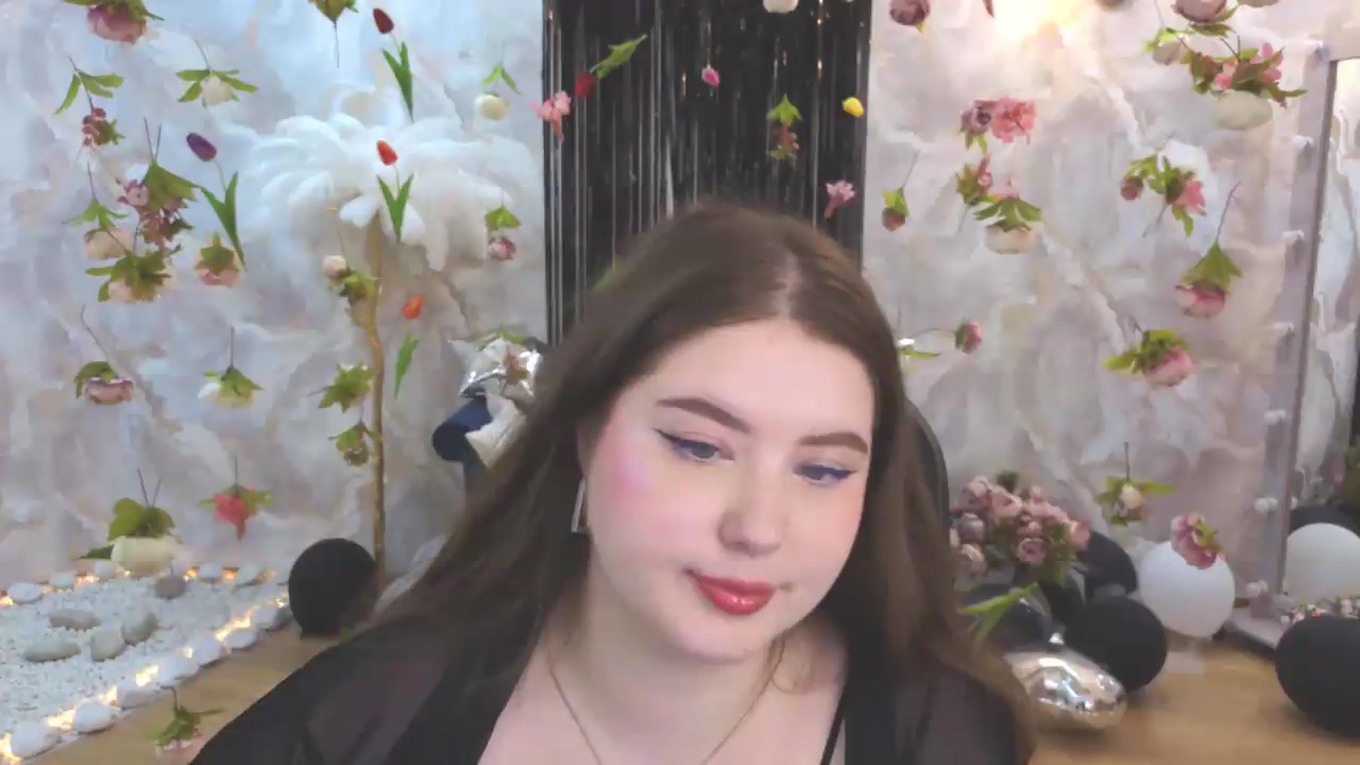 Gallery image thumbnail from EnigmaVeil's myfreecams stream on, 07/27/2026, 05:47 image 12 of 20