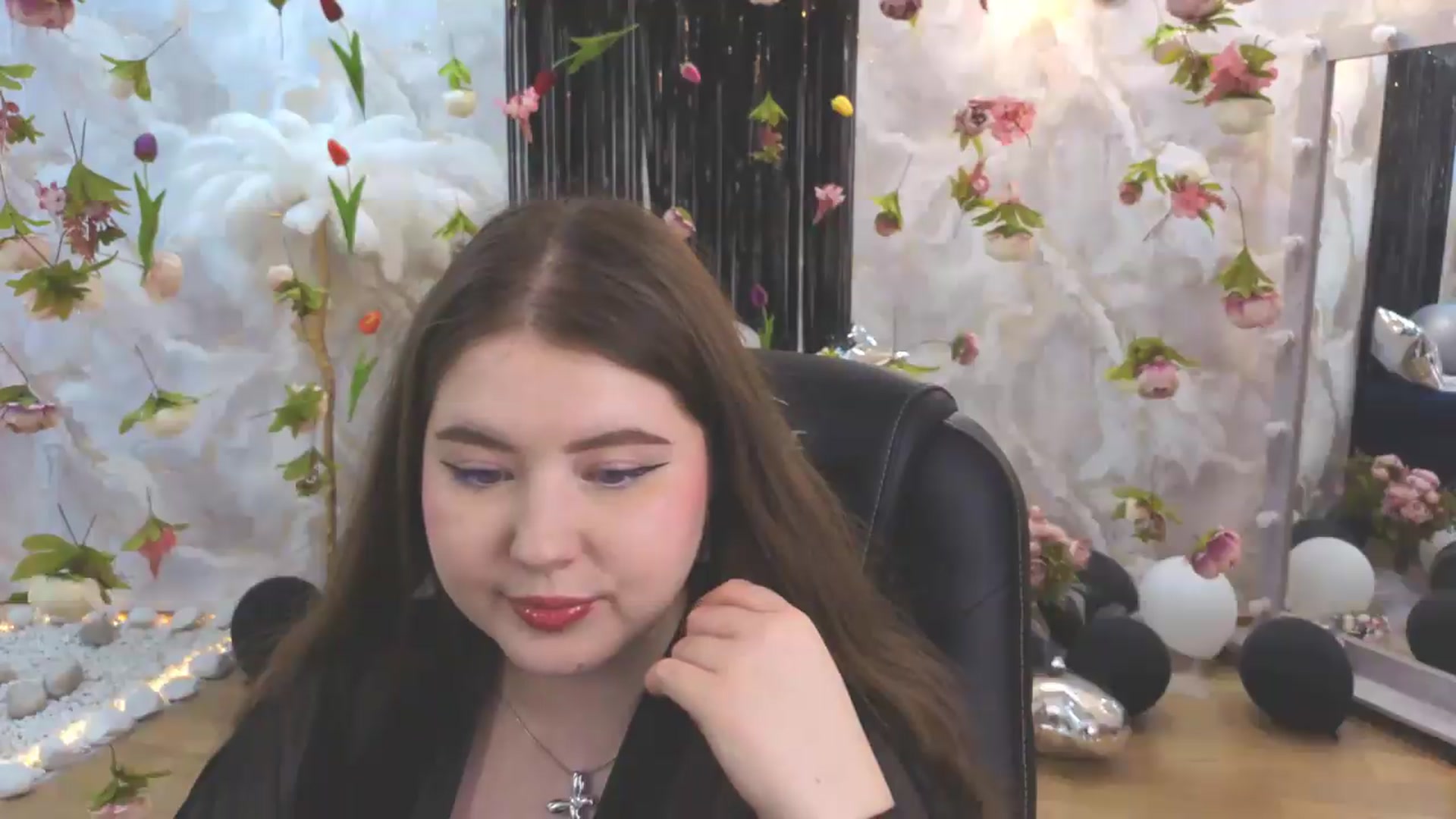 Gallery image thumbnail from EnigmaVeil's myfreecams stream on, 07/27/2026, 07:49 image 7 of 20