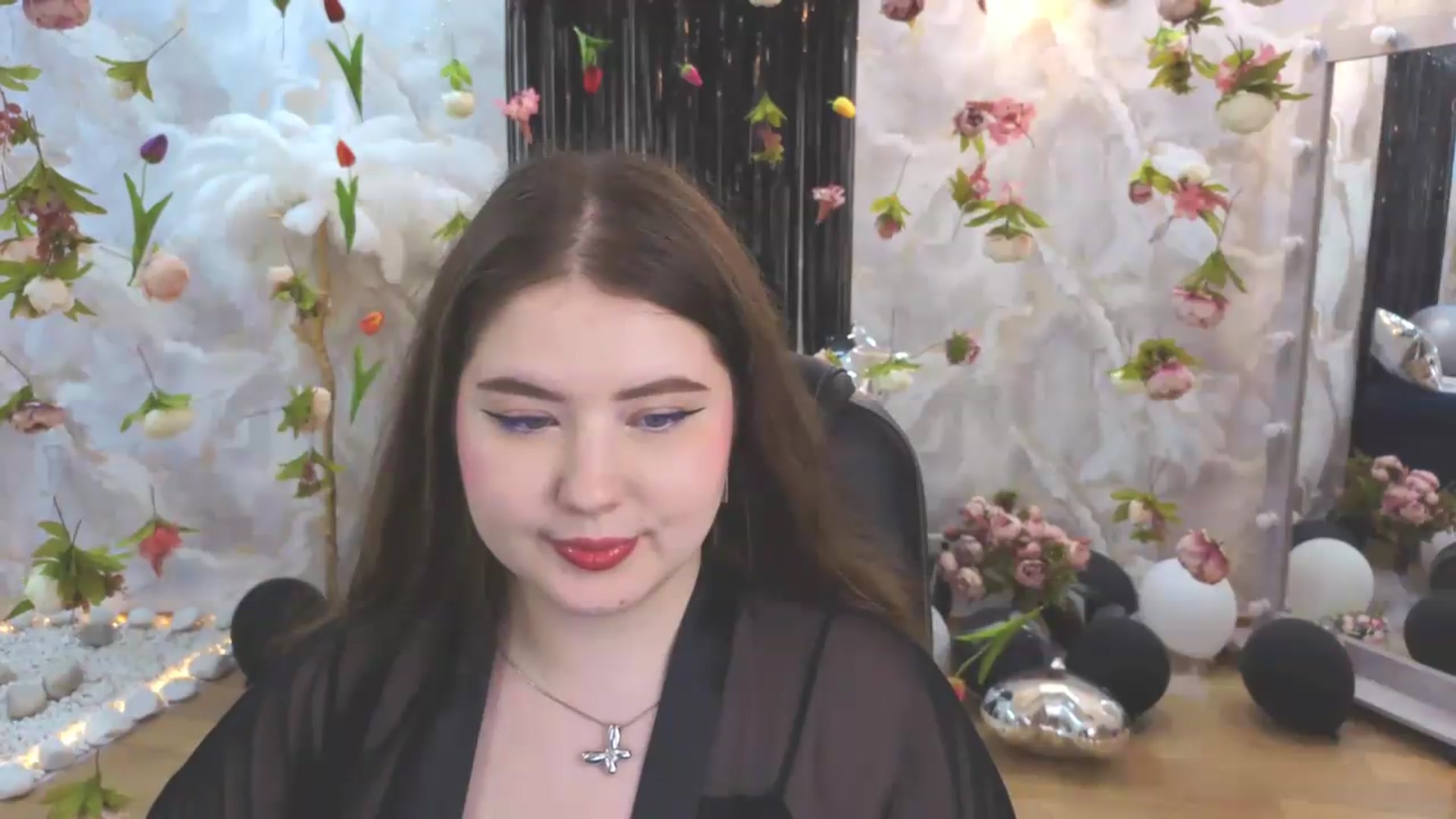 Gallery image thumbnail from EnigmaVeil's myfreecams stream on, 07/27/2026, 07:49 image 5 of 20