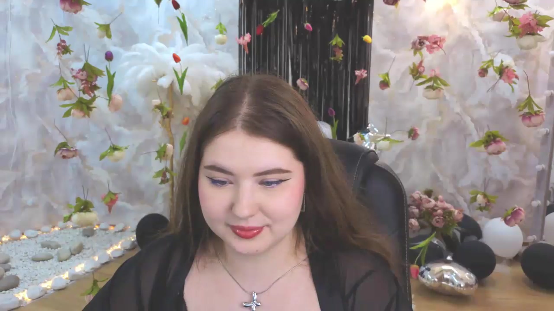 Gallery image thumbnail from EnigmaVeil's myfreecams stream on, 07/27/2026, 07:49 image 12 of 20