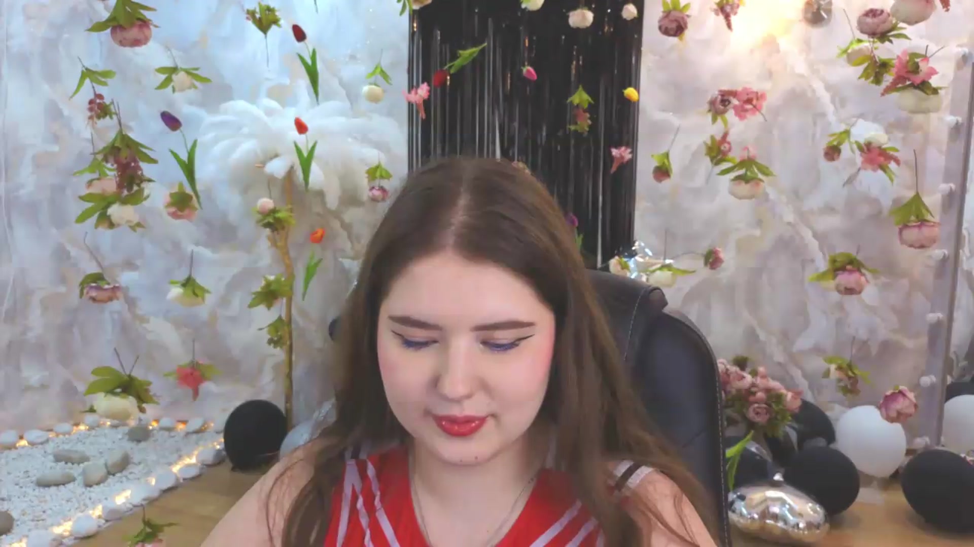 Gallery image thumbnail from EnigmaVeil's myfreecams stream on, 07/27/2026, 08:53 image 13 of 20