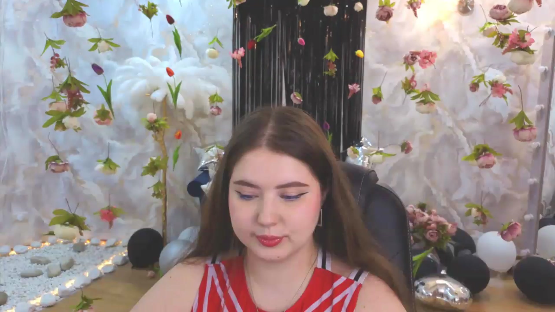 Gallery image thumbnail from EnigmaVeil's myfreecams stream on, 07/27/2026, 08:53 image 19 of 20