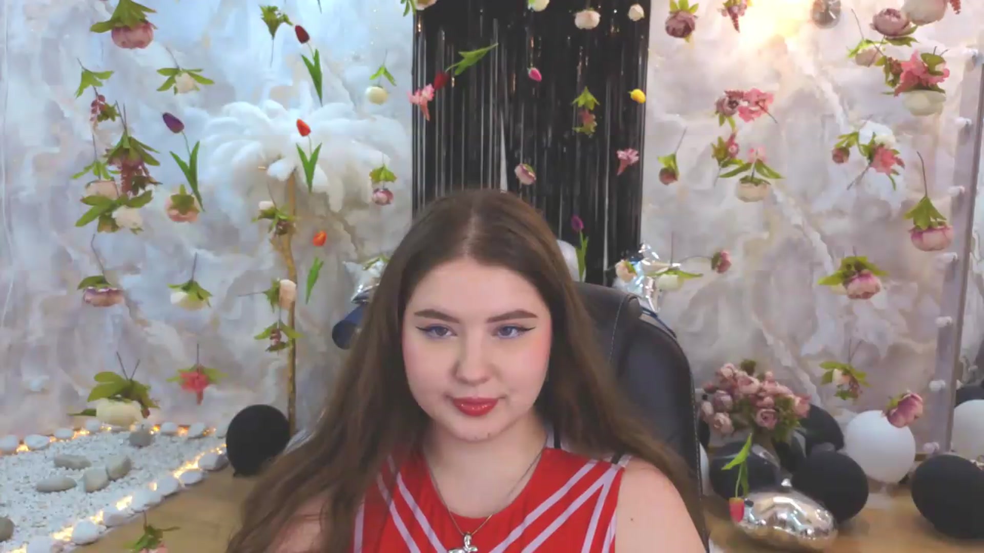 Gallery image thumbnail from EnigmaVeil's myfreecams stream on, 07/27/2026, 08:53 image 14 of 20