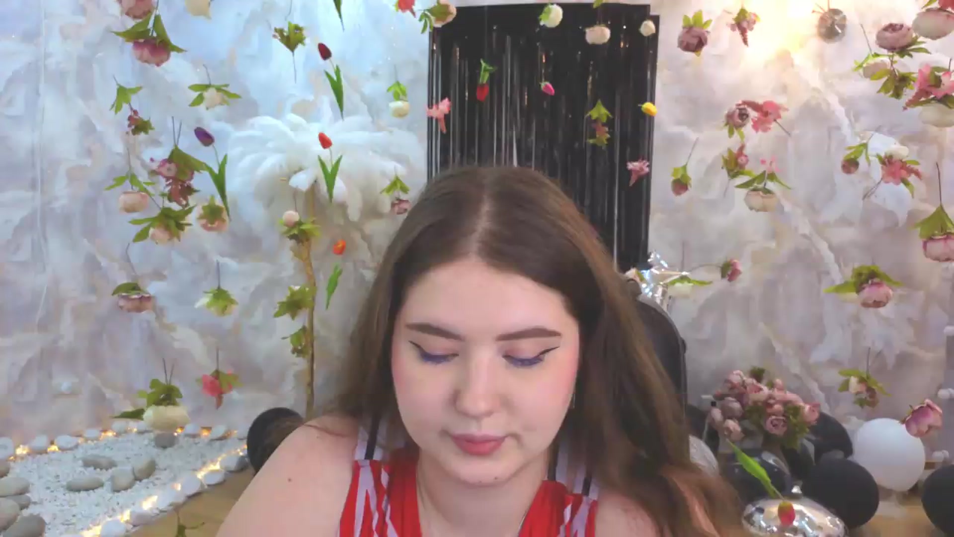 Gallery image thumbnail from EnigmaVeil's myfreecams stream on, 07/27/2026, 09:45 image 1 of 20