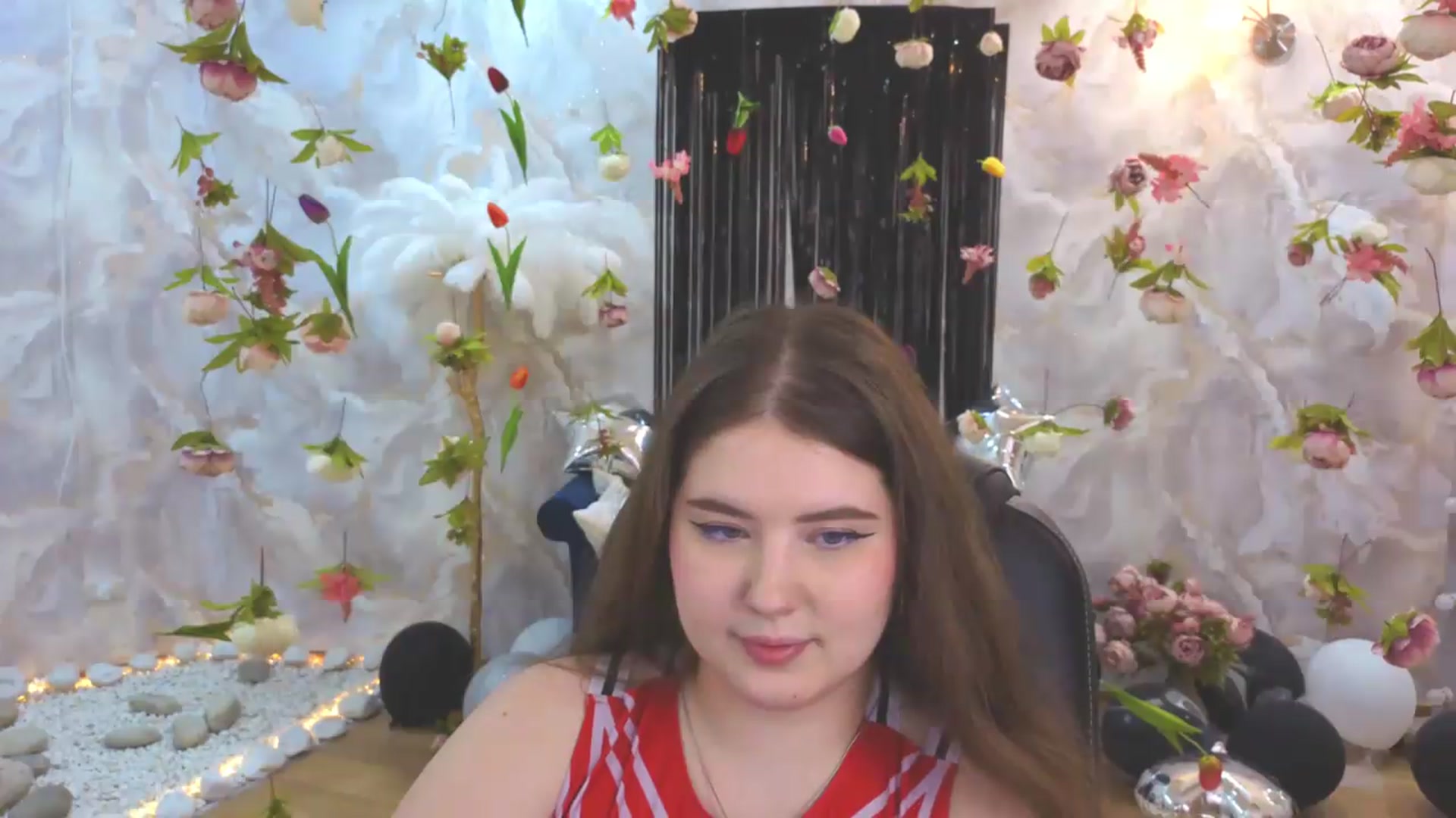 Gallery image thumbnail from EnigmaVeil's myfreecams stream on, 07/27/2026, 09:45 image 12 of 20
