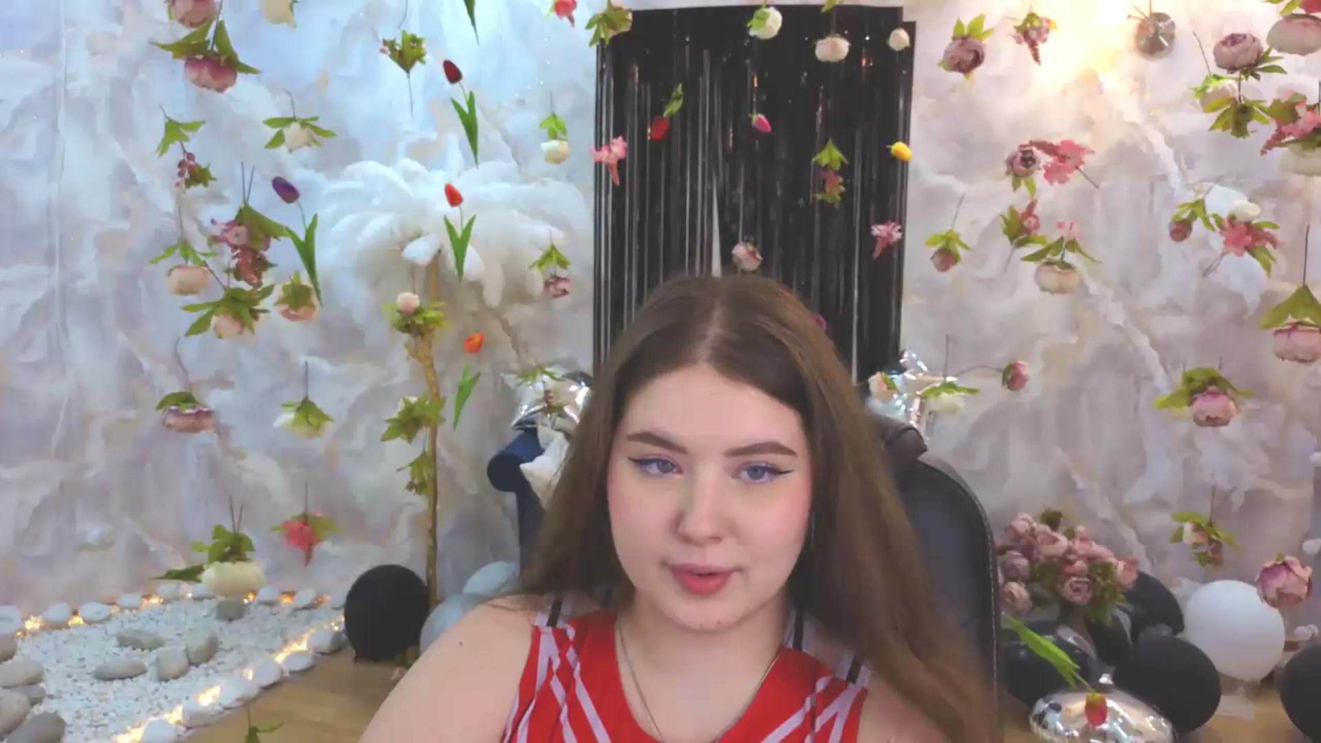 Gallery image thumbnail from EnigmaVeil's myfreecams stream on, 07/27/2026, 09:45 image 13 of 20