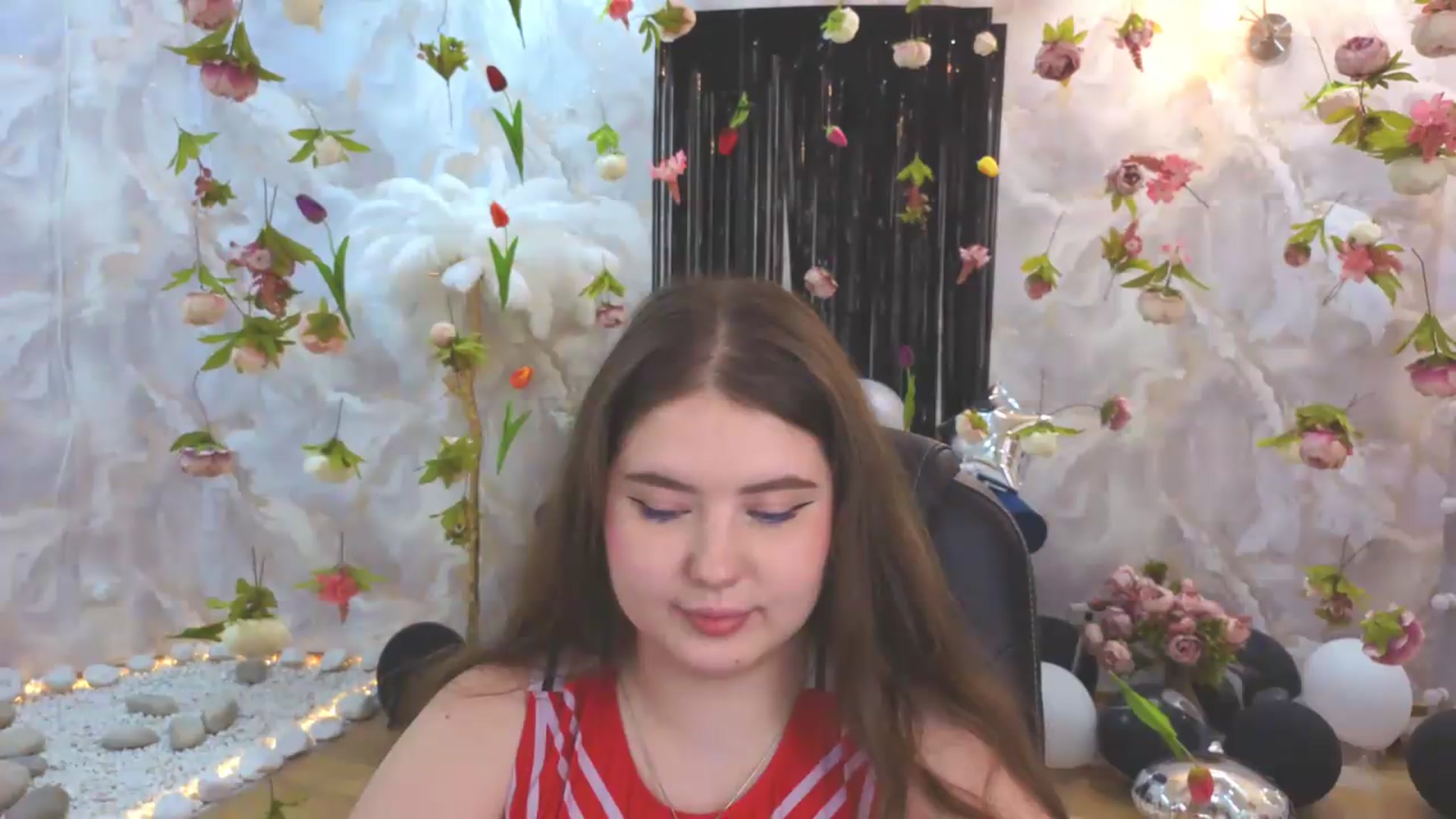 Gallery image thumbnail from EnigmaVeil's myfreecams stream on, 07/27/2026, 09:45 image 8 of 20