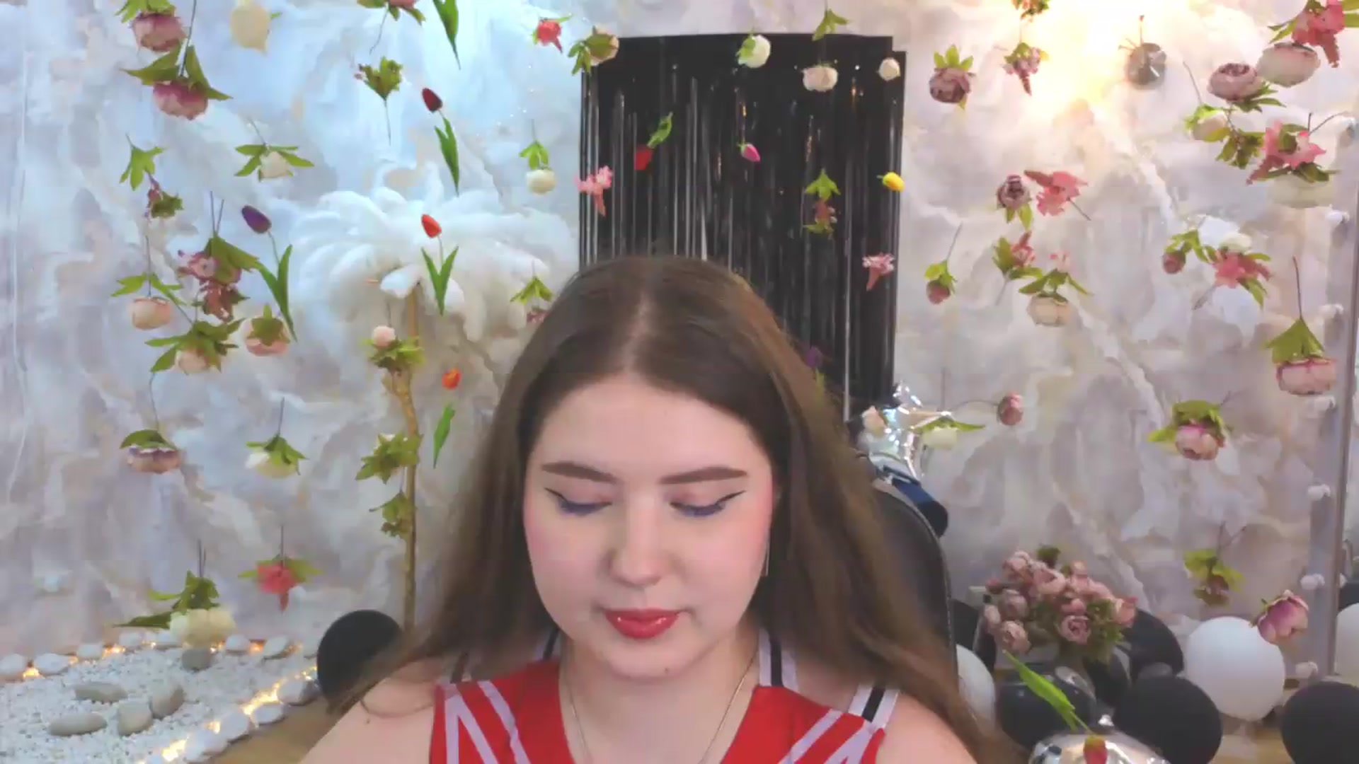Gallery image thumbnail from EnigmaVeil's myfreecams stream on, 07/27/2026, 10:39 image 8 of 20