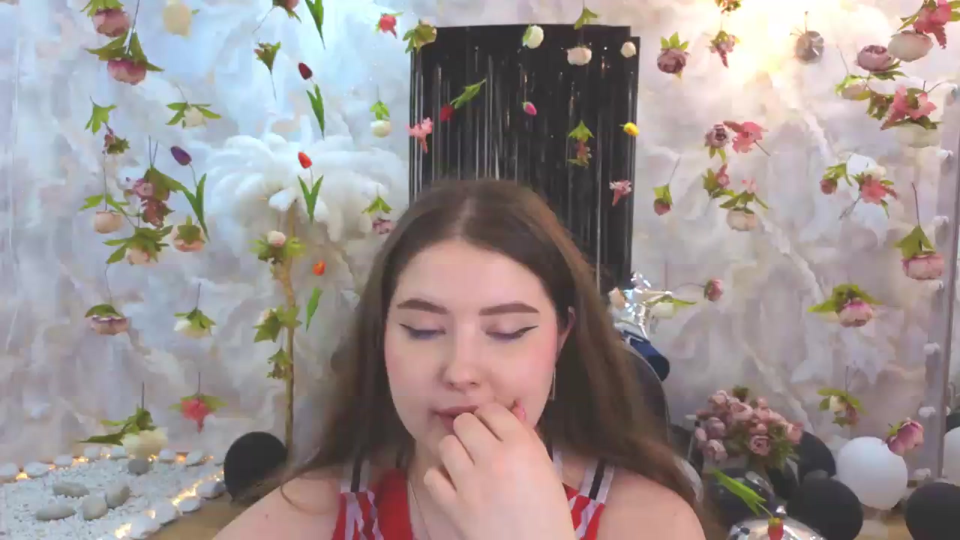 Gallery image thumbnail from EnigmaVeil's myfreecams stream on, 07/27/2026, 10:39 image 1 of 20