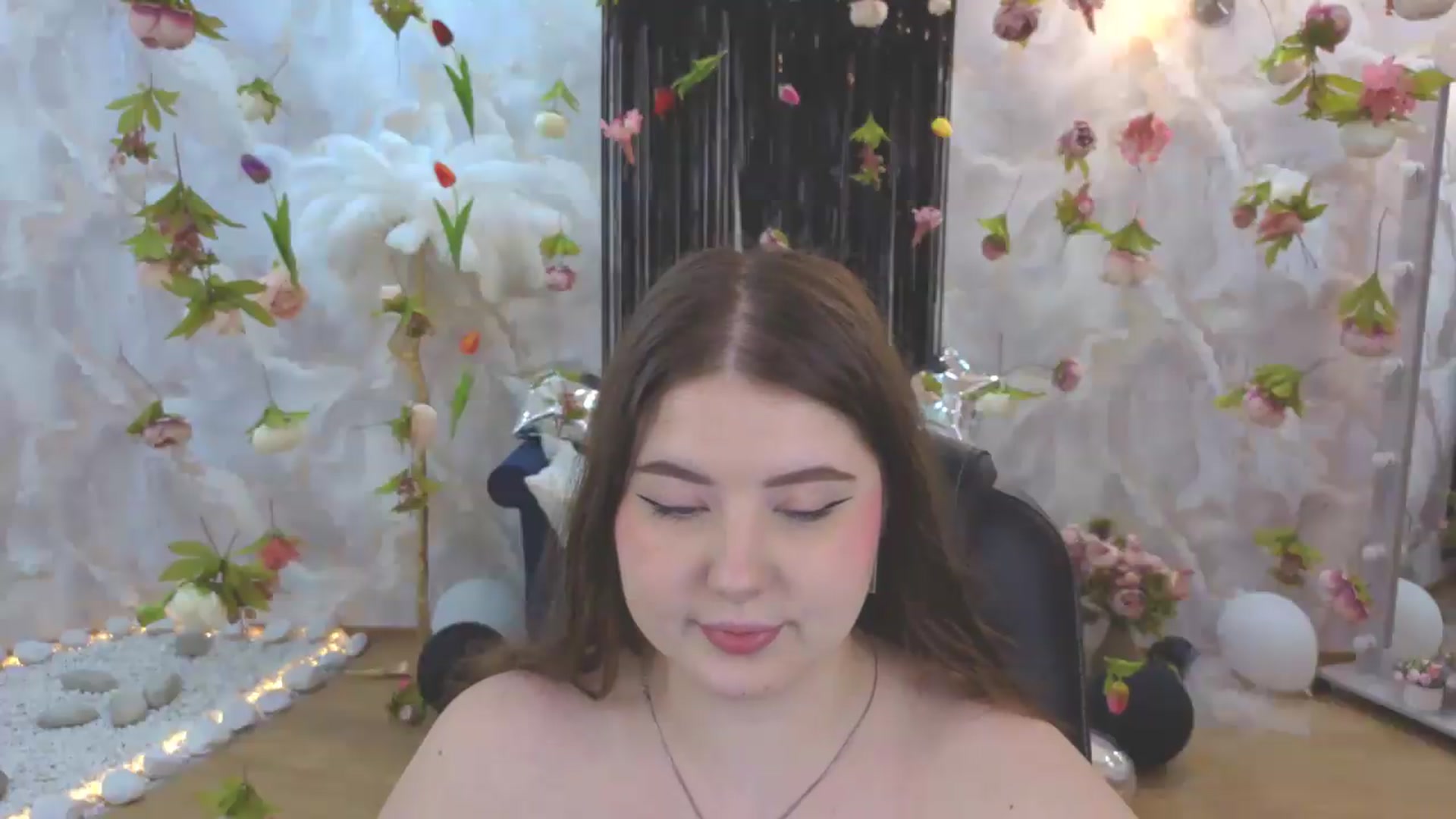 Gallery image thumbnail from EnigmaVeil's myfreecams stream on, 07/31/2026, 18:41 image 2 of 20