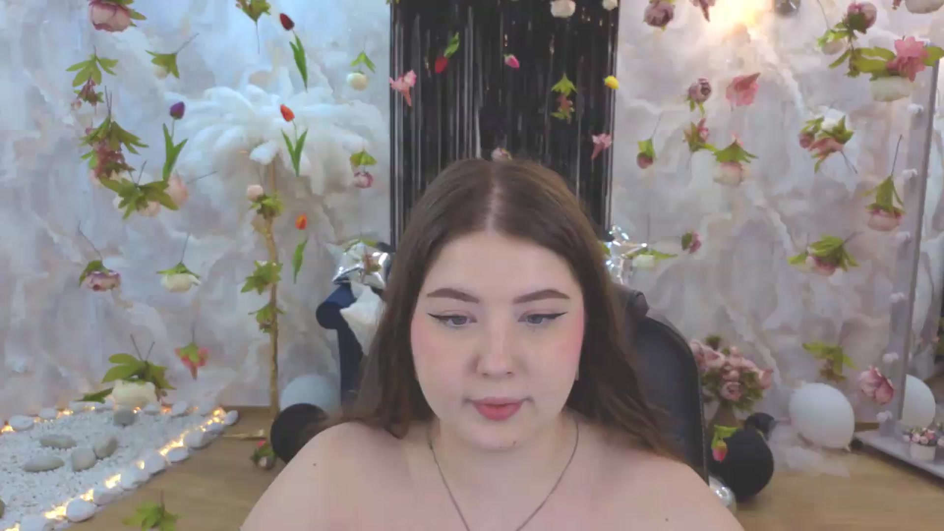 Gallery image thumbnail from EnigmaVeil's myfreecams stream on, 07/31/2026, 18:41 image 1 of 20
