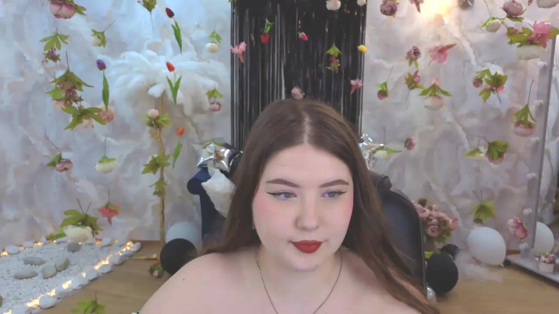 Gallery image thumbnail from EnigmaVeil's myfreecams stream on, 07/31/2026, 18:41 image 14 of 20