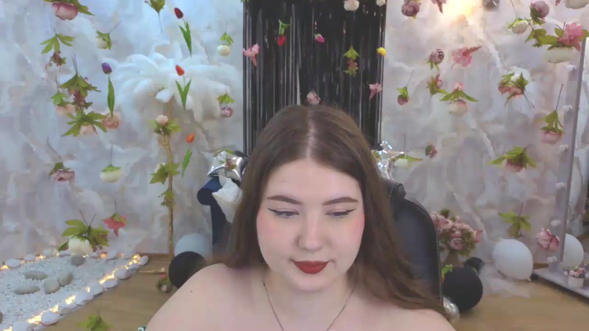 Gallery image thumbnail from EnigmaVeil's myfreecams stream on, 07/31/2026, 18:41 image 19 of 20