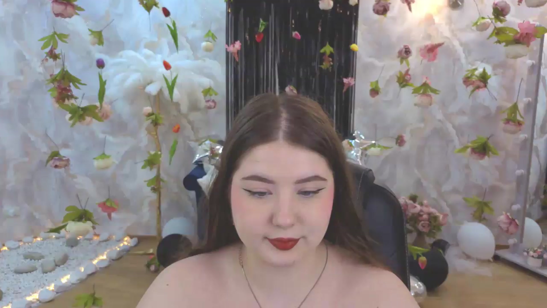 Gallery image thumbnail from EnigmaVeil's myfreecams stream on, 07/31/2026, 18:41 image 4 of 20