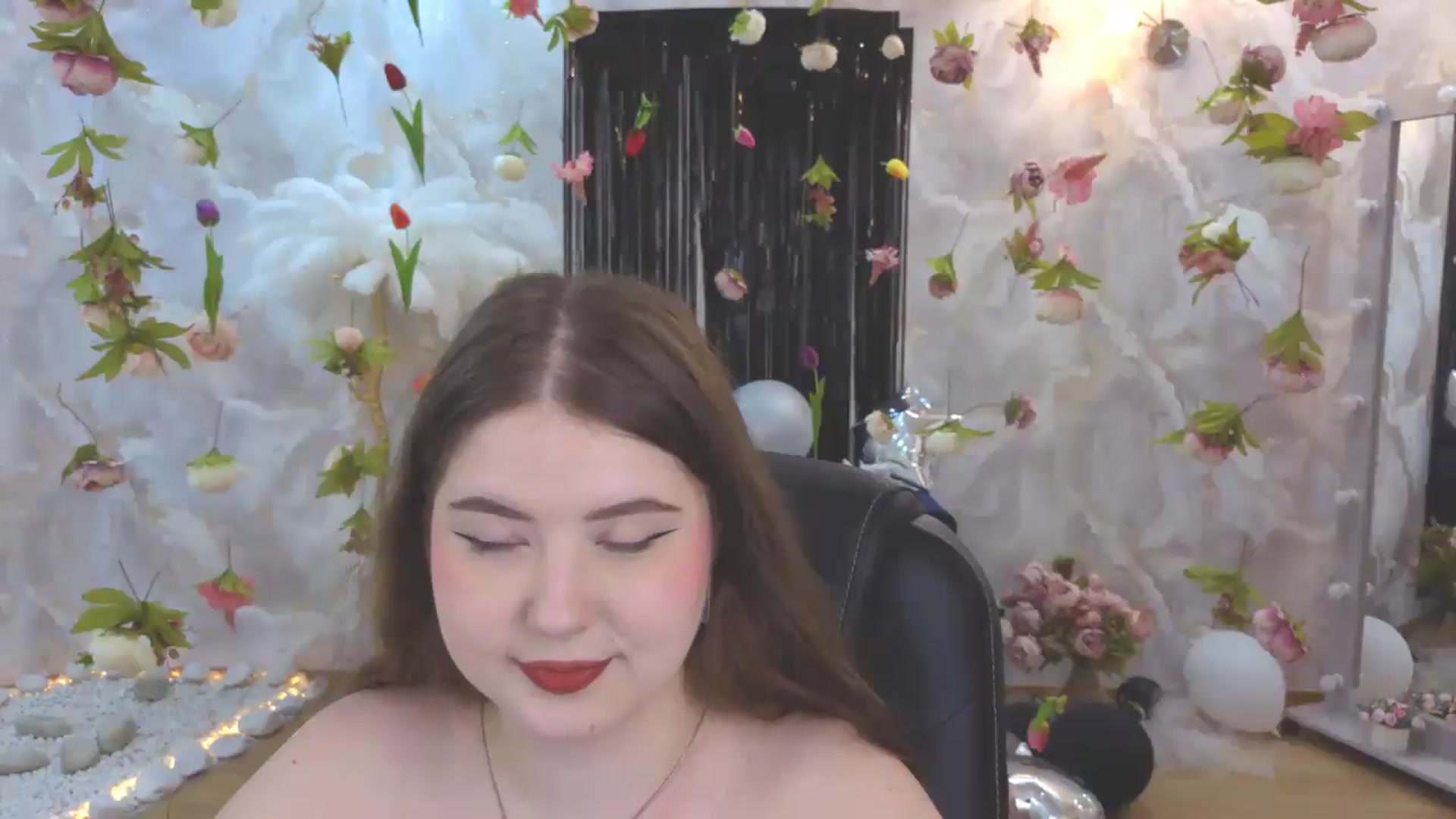 Gallery image thumbnail from EnigmaVeil's myfreecams stream on, 07/31/2026, 19:32 image 16 of 20