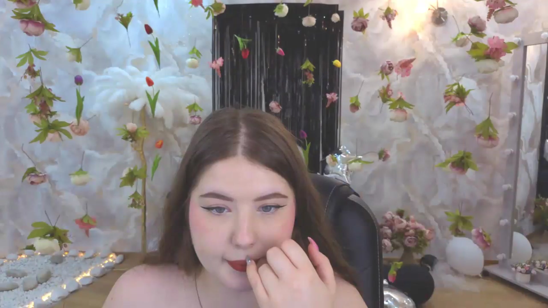 Gallery image thumbnail from EnigmaVeil's myfreecams stream on, 07/31/2026, 19:32 image 20 of 20