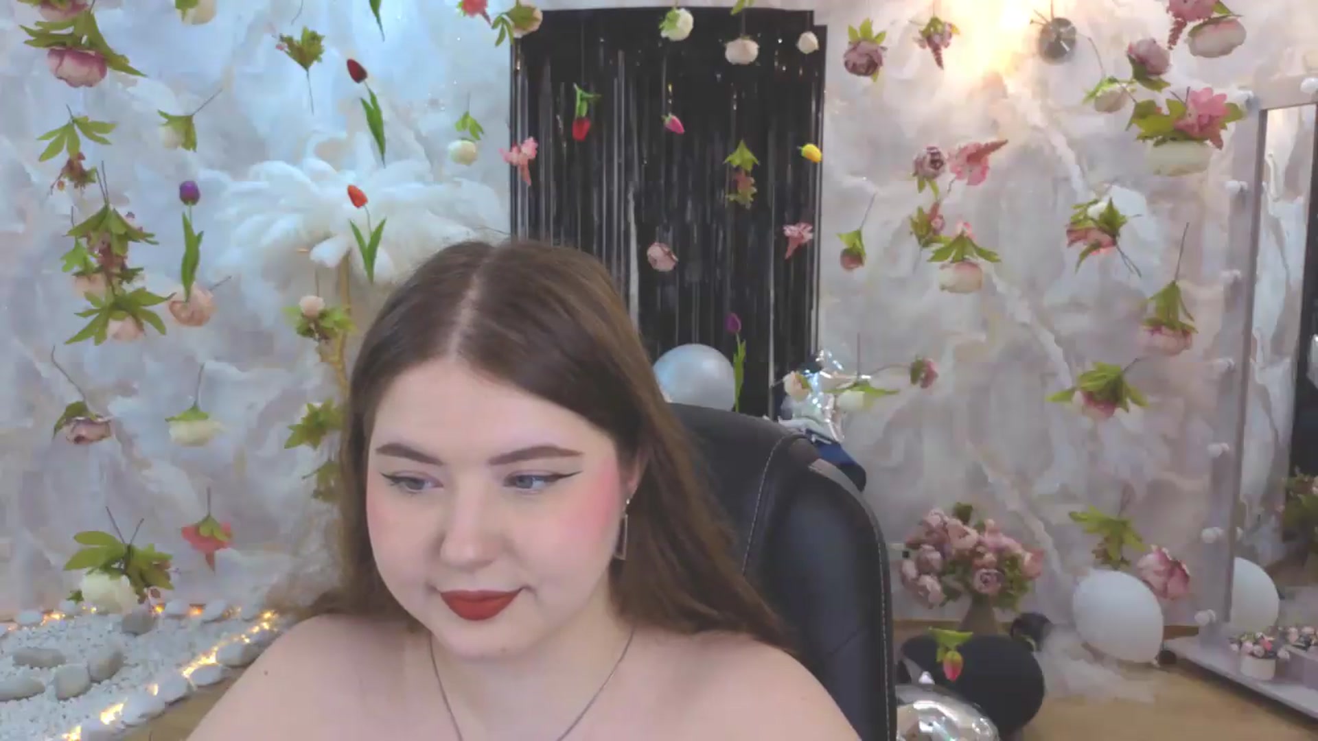 Gallery image thumbnail from EnigmaVeil's myfreecams stream on, 07/31/2026, 19:32 image 12 of 20