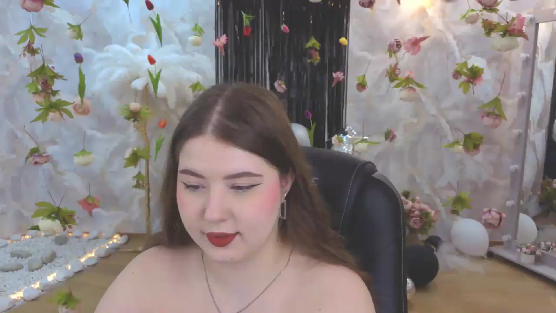 Gallery image thumbnail from EnigmaVeil's myfreecams stream on, 07/31/2026, 19:32 image 1 of 20