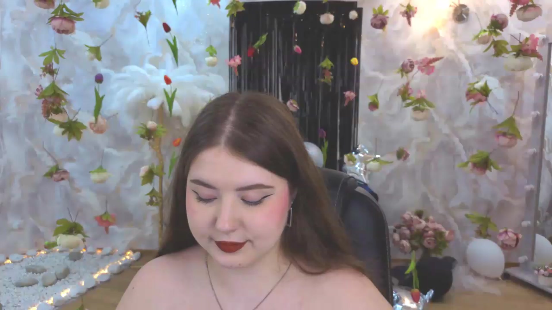 Gallery image thumbnail from EnigmaVeil's myfreecams stream on, 07/31/2026, 21:46 image 10 of 20