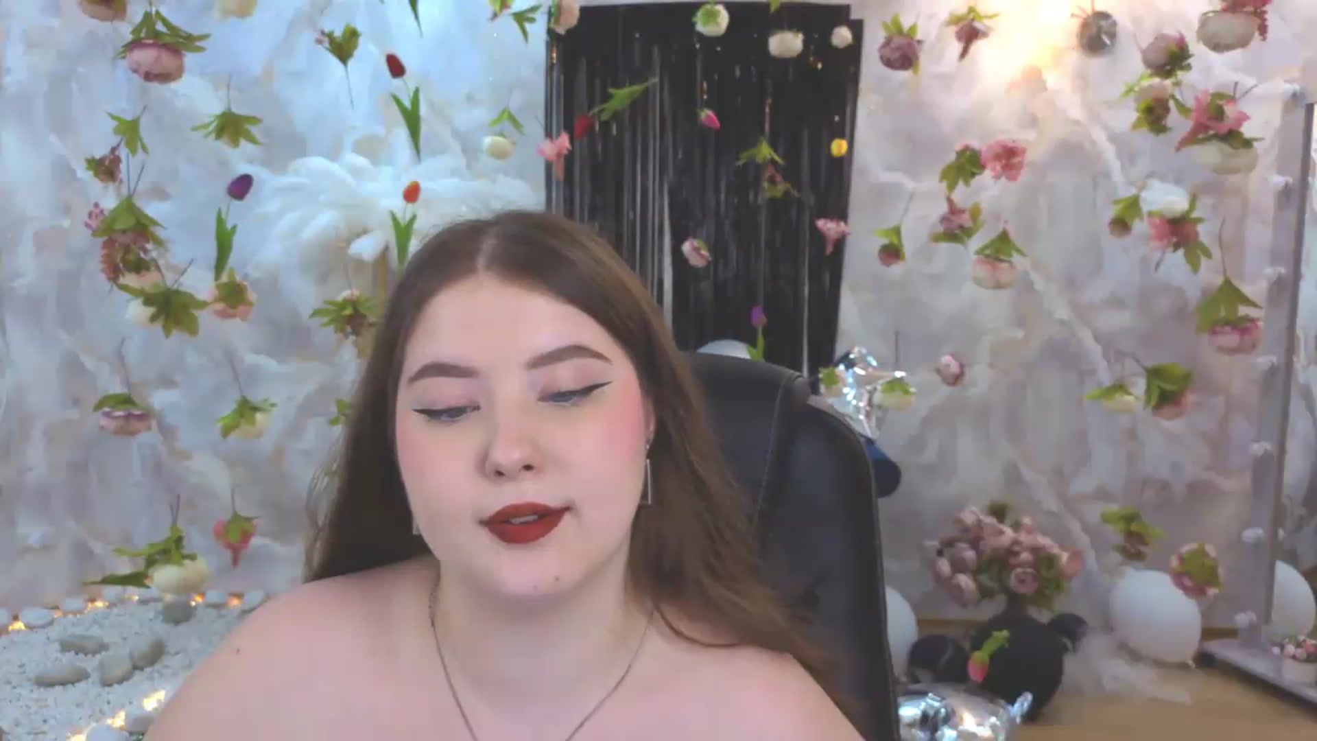 Gallery image thumbnail from EnigmaVeil's myfreecams stream on, 07/31/2026, 21:46 image 8 of 20