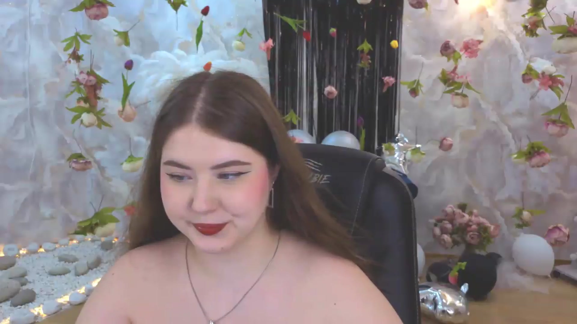 Gallery image thumbnail from EnigmaVeil's myfreecams stream on, 07/31/2026, 22:52 image 13 of 20