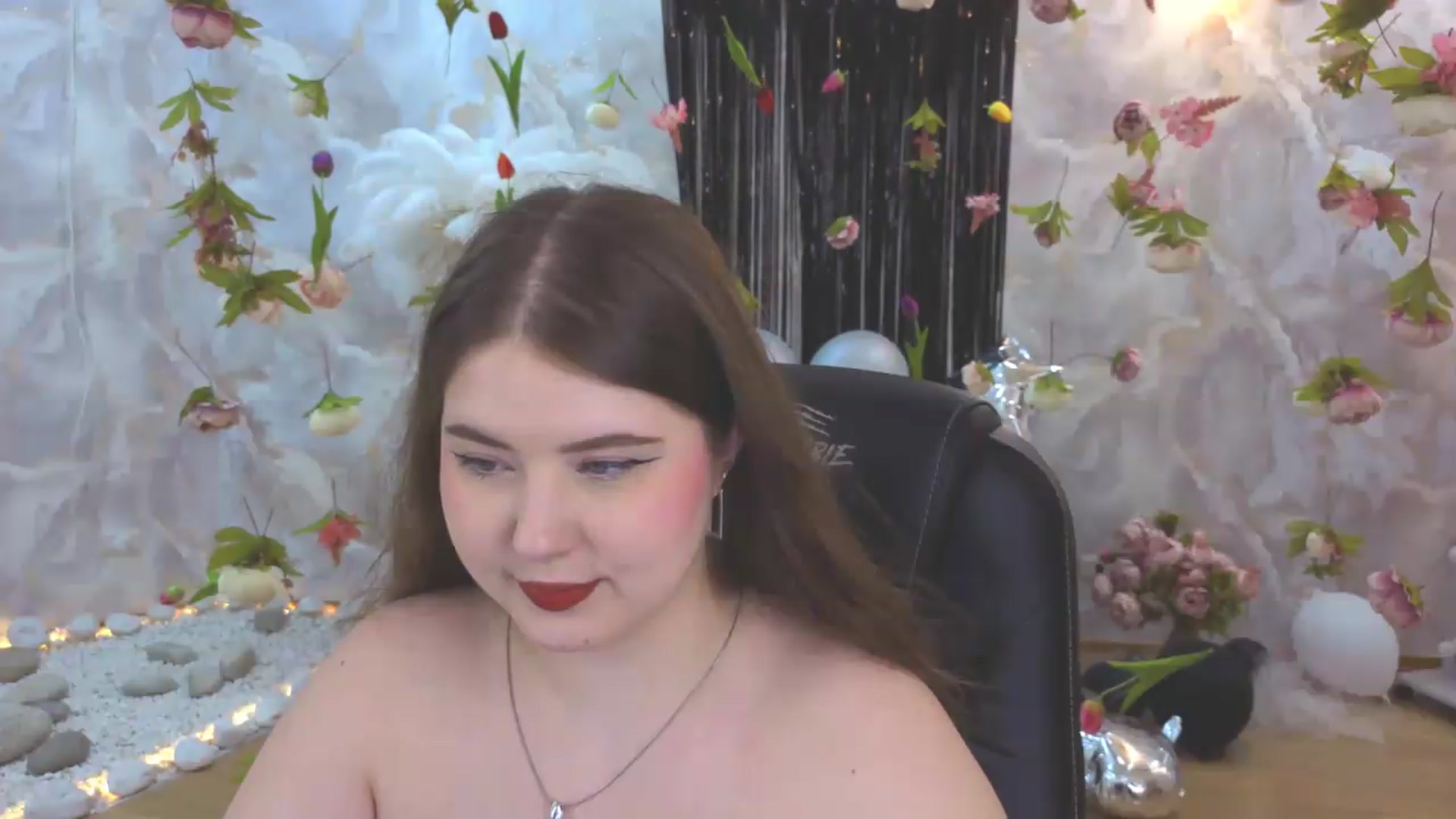 Gallery image thumbnail from EnigmaVeil's myfreecams stream on, 07/31/2026, 22:52 image 12 of 20
