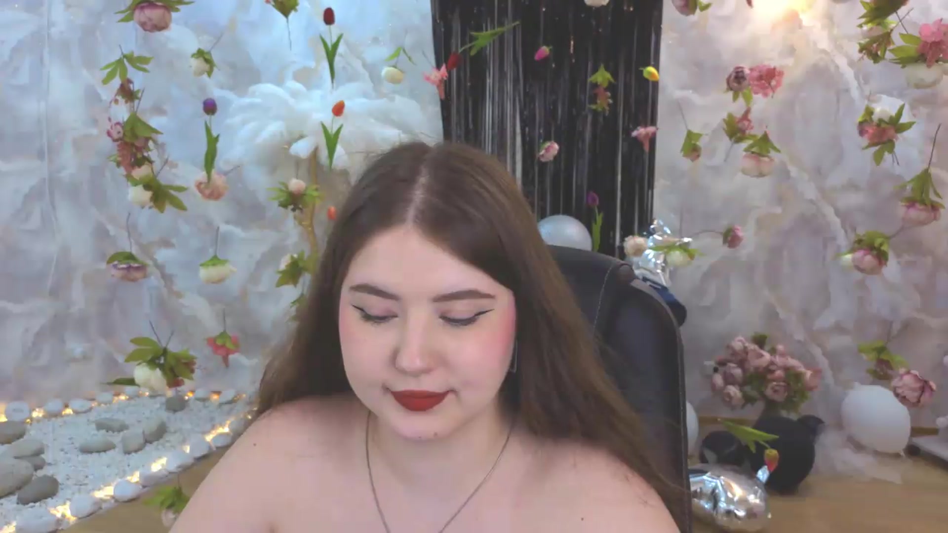Gallery image thumbnail from EnigmaVeil's myfreecams stream on, 07/31/2026, 22:52 image 17 of 20