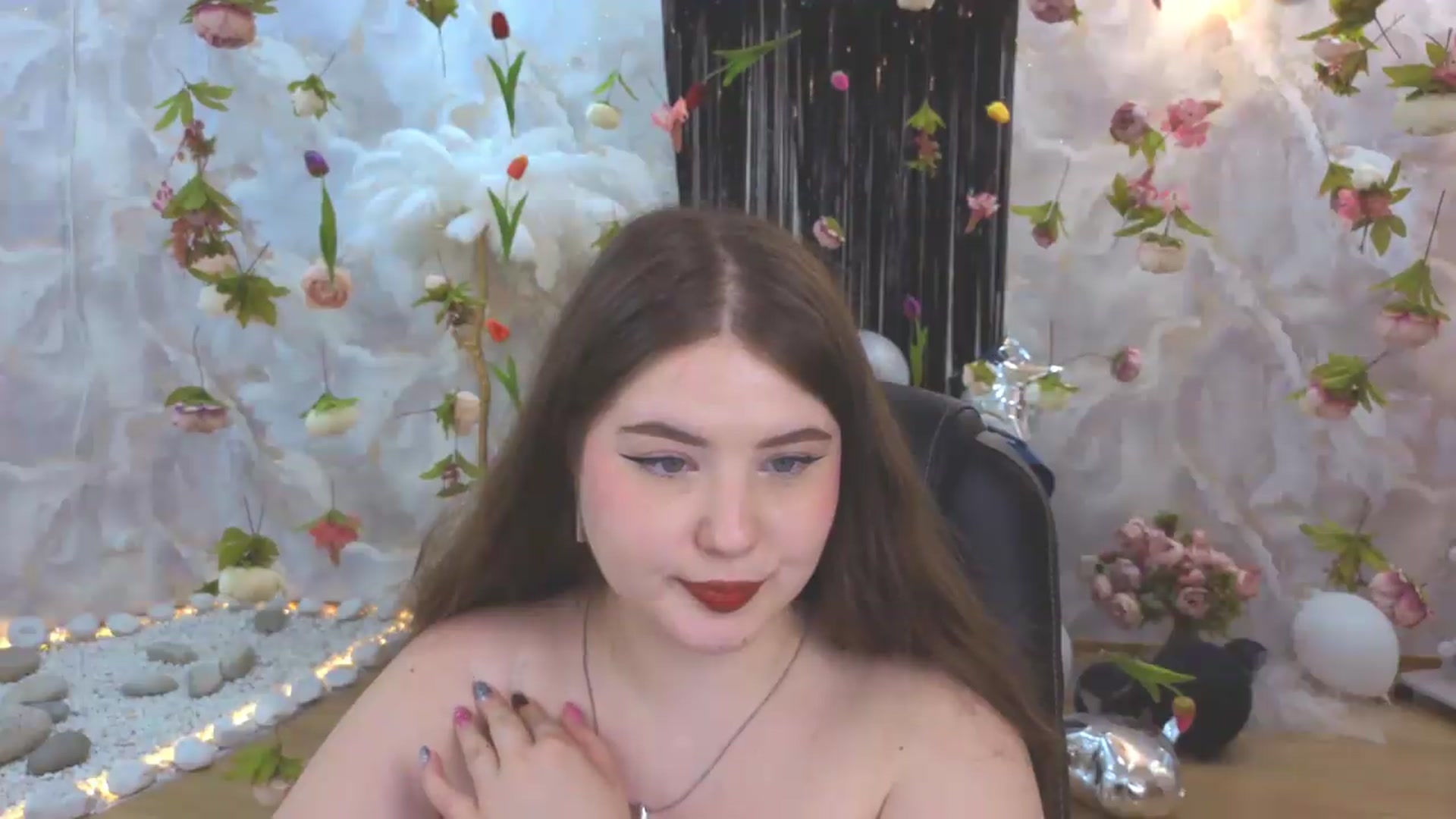 Gallery image thumbnail from EnigmaVeil's myfreecams stream on, 07/31/2026, 22:52 image 18 of 20