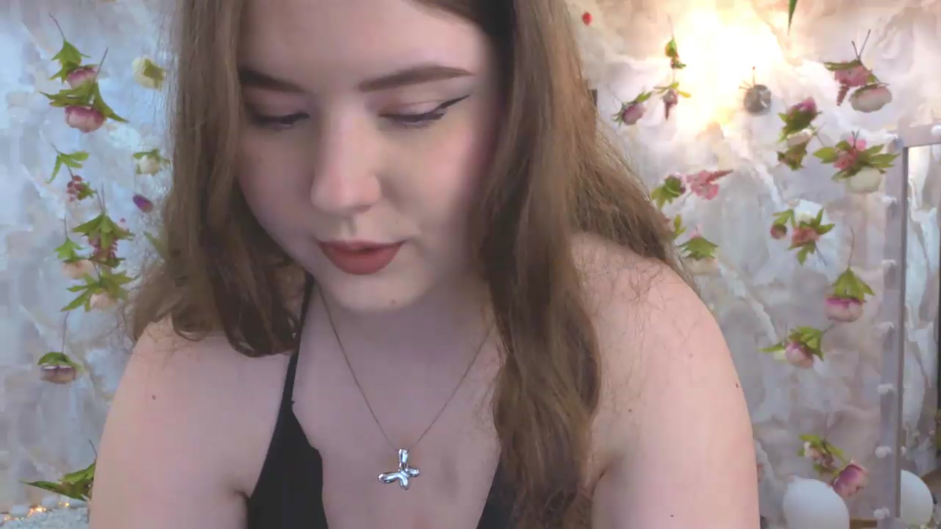 Gallery image thumbnail from EnigmaVeil's myfreecams stream on, 08/04/2026, 05:01 image 17 of 20
