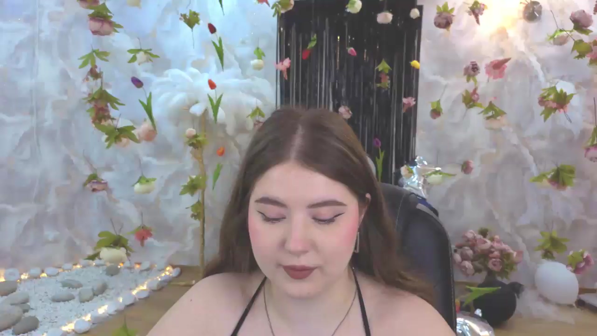 Gallery image thumbnail from EnigmaVeil's myfreecams stream on, 08/04/2026, 05:01 image 2 of 20