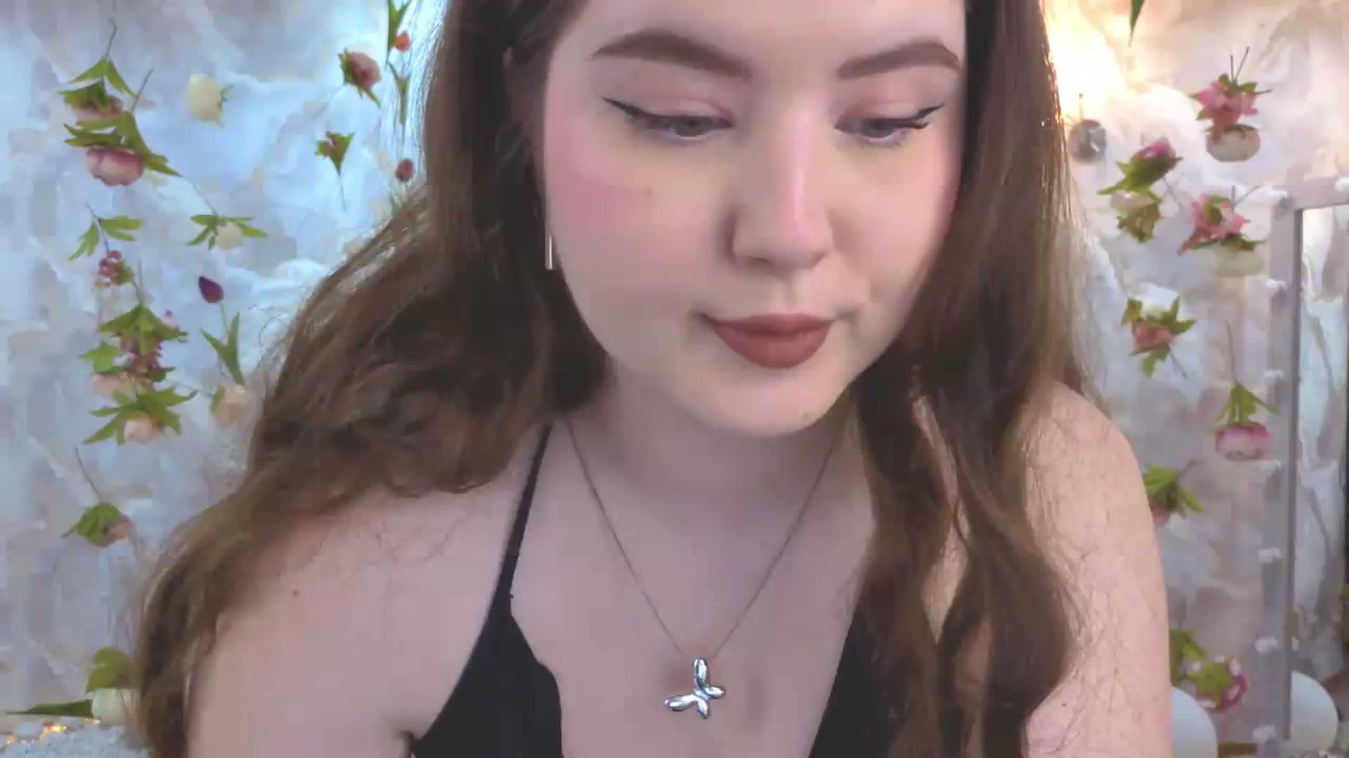 Gallery image thumbnail from EnigmaVeil's myfreecams stream on, 08/04/2026, 05:01 image 18 of 20