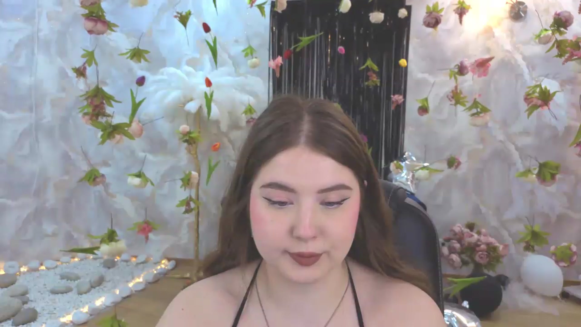Gallery image thumbnail from EnigmaVeil's myfreecams stream on, 08/04/2026, 05:01 image 4 of 20