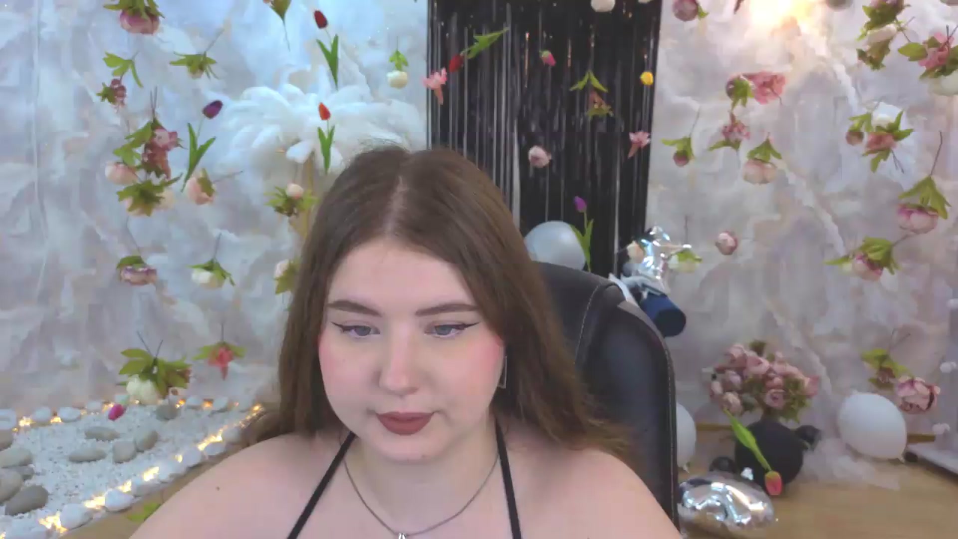 Gallery image thumbnail from EnigmaVeil's myfreecams stream on, 08/04/2026, 06:21 image 14 of 20