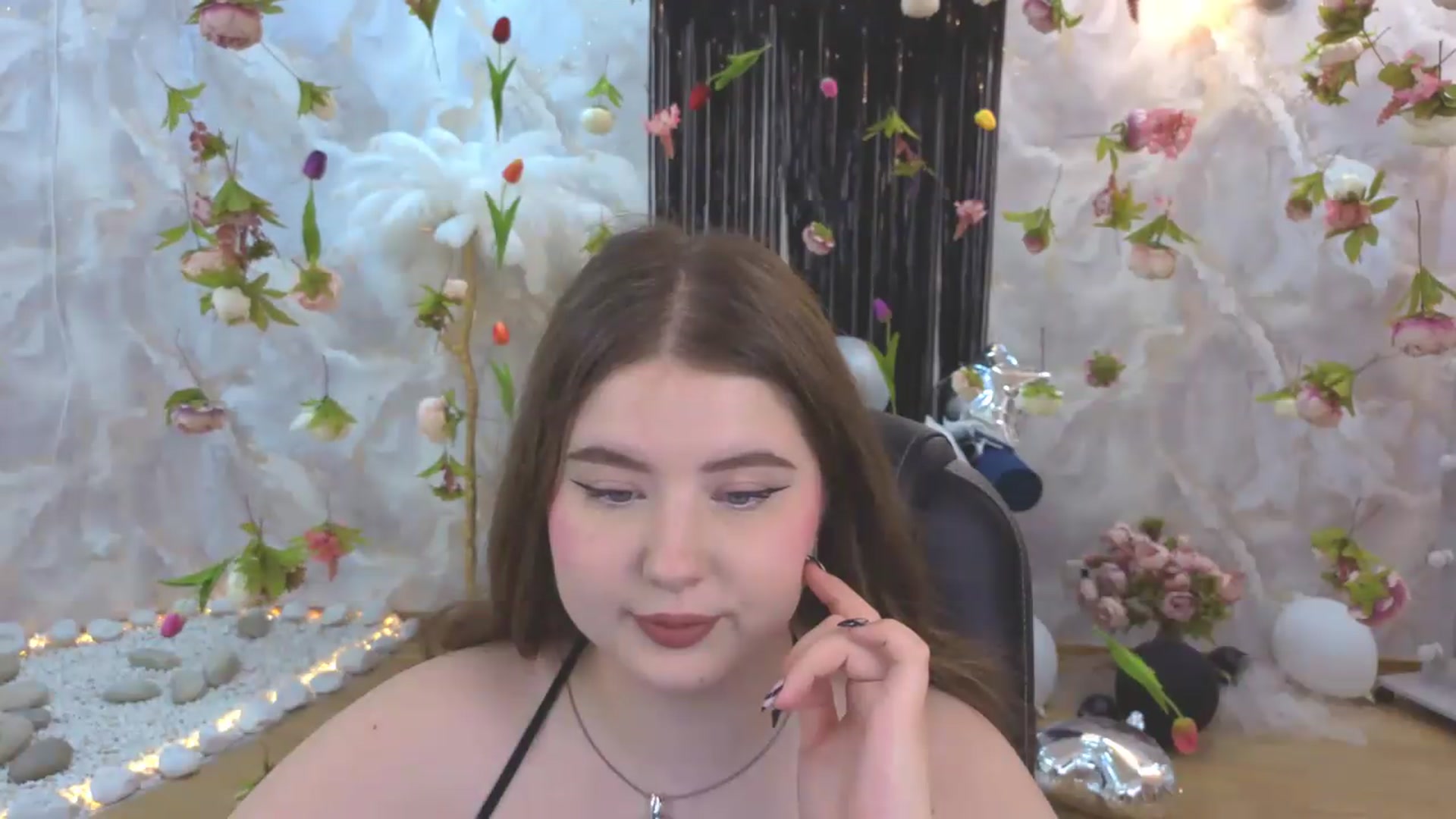Gallery image thumbnail from EnigmaVeil's myfreecams stream on, 08/04/2026, 06:21 image 7 of 20