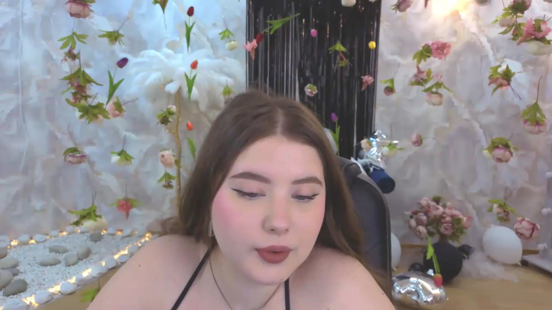 Gallery image thumbnail from EnigmaVeil's myfreecams stream on, 08/04/2026, 06:21 image 8 of 20