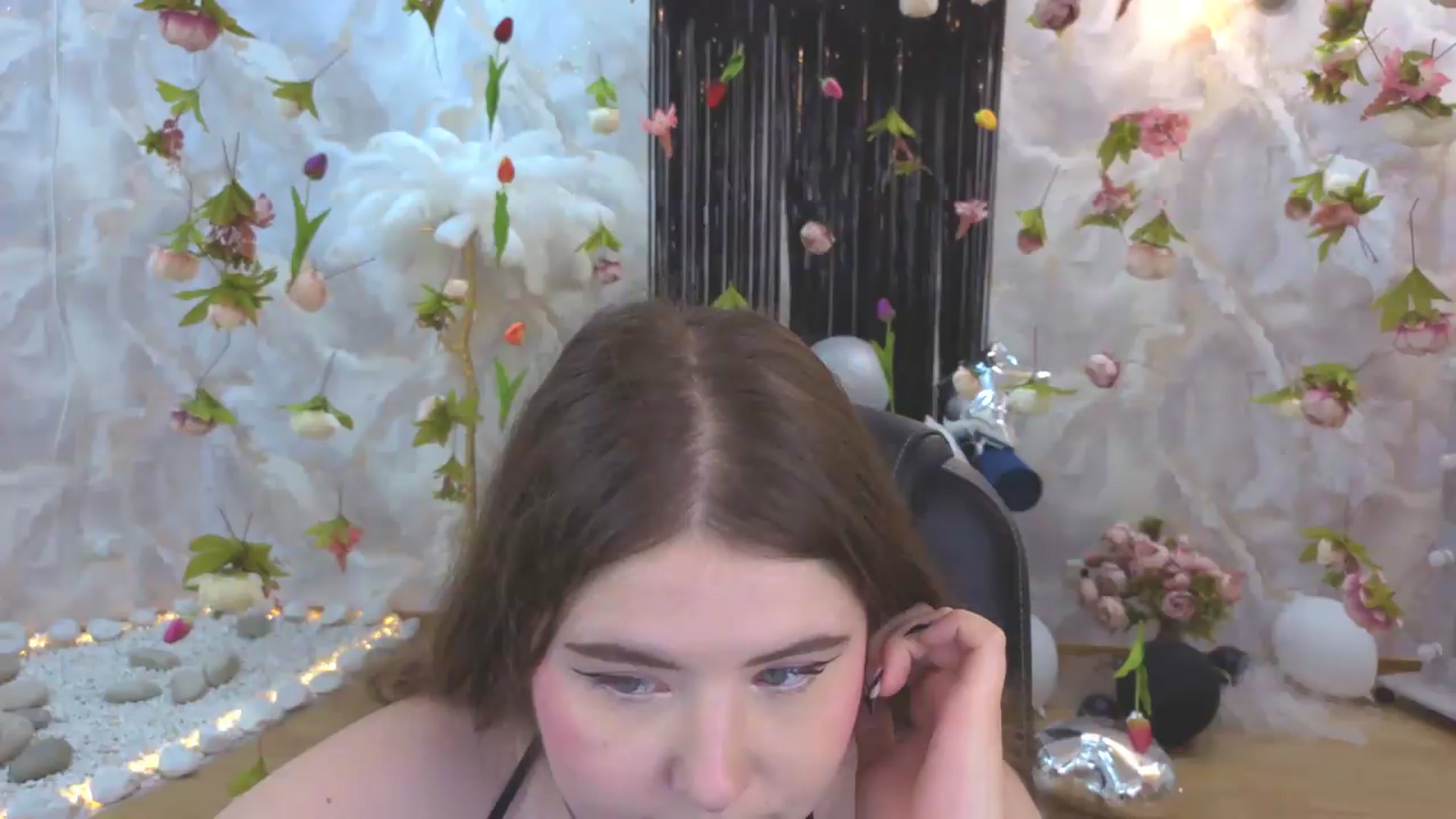 Gallery image thumbnail from EnigmaVeil's myfreecams stream on, 08/04/2026, 06:21 image 10 of 20