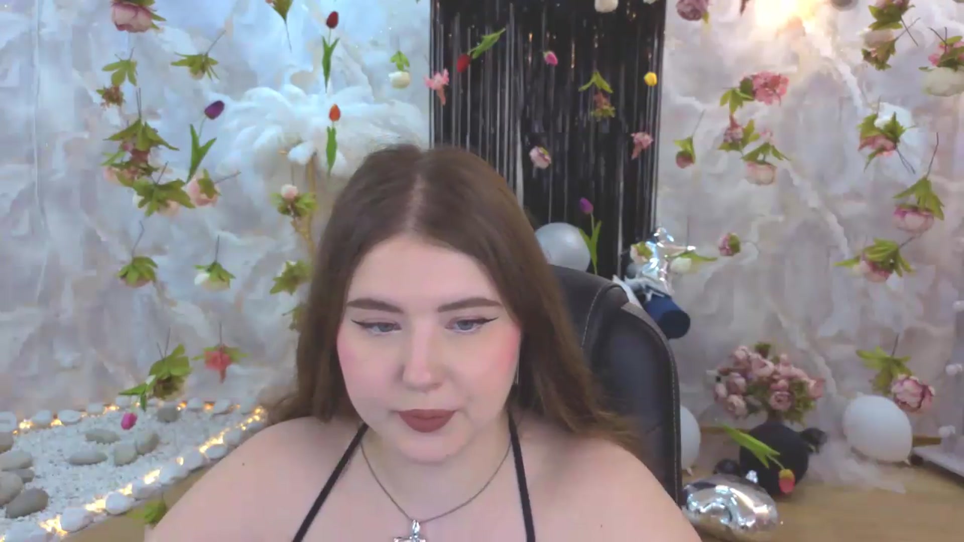 Gallery image thumbnail from EnigmaVeil's myfreecams stream on, 08/04/2026, 06:21 image 11 of 20